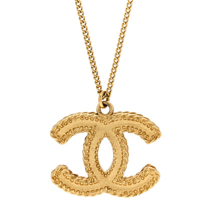 Chanel CC Necklace Matte Gold 4 of 5