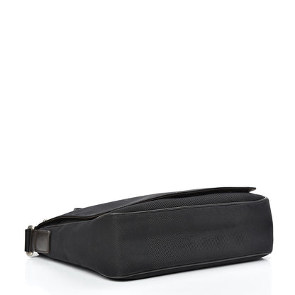 Louis Vuitton Damier Geant Petit Messenger Bag Black 3 of 13