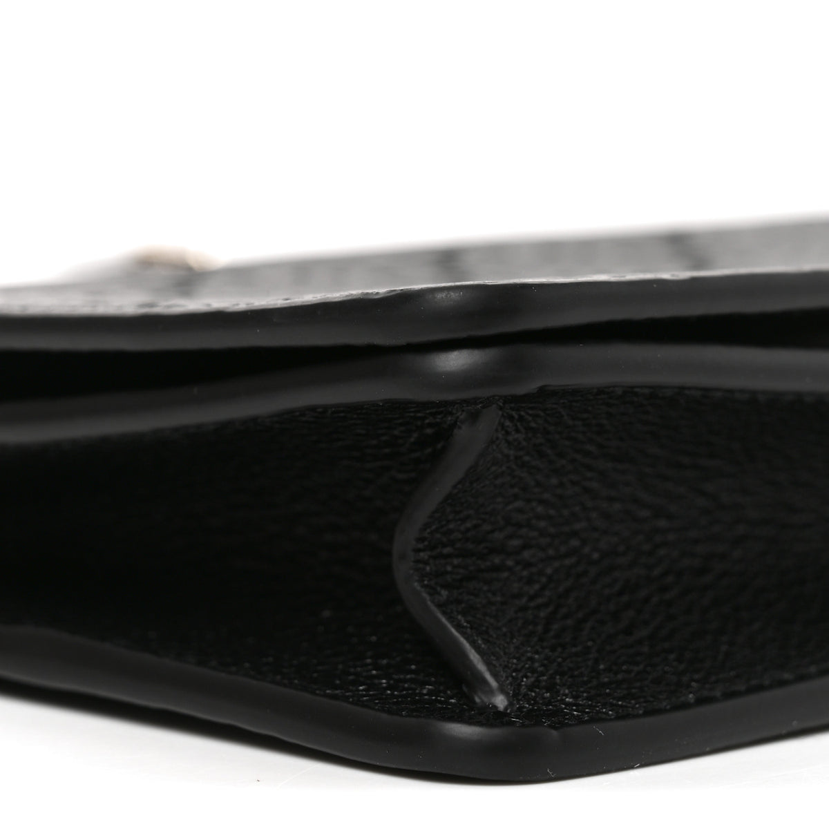 Gucci GG Grainy Calfskin Emblem Wallet On Chain Black 8 of 10