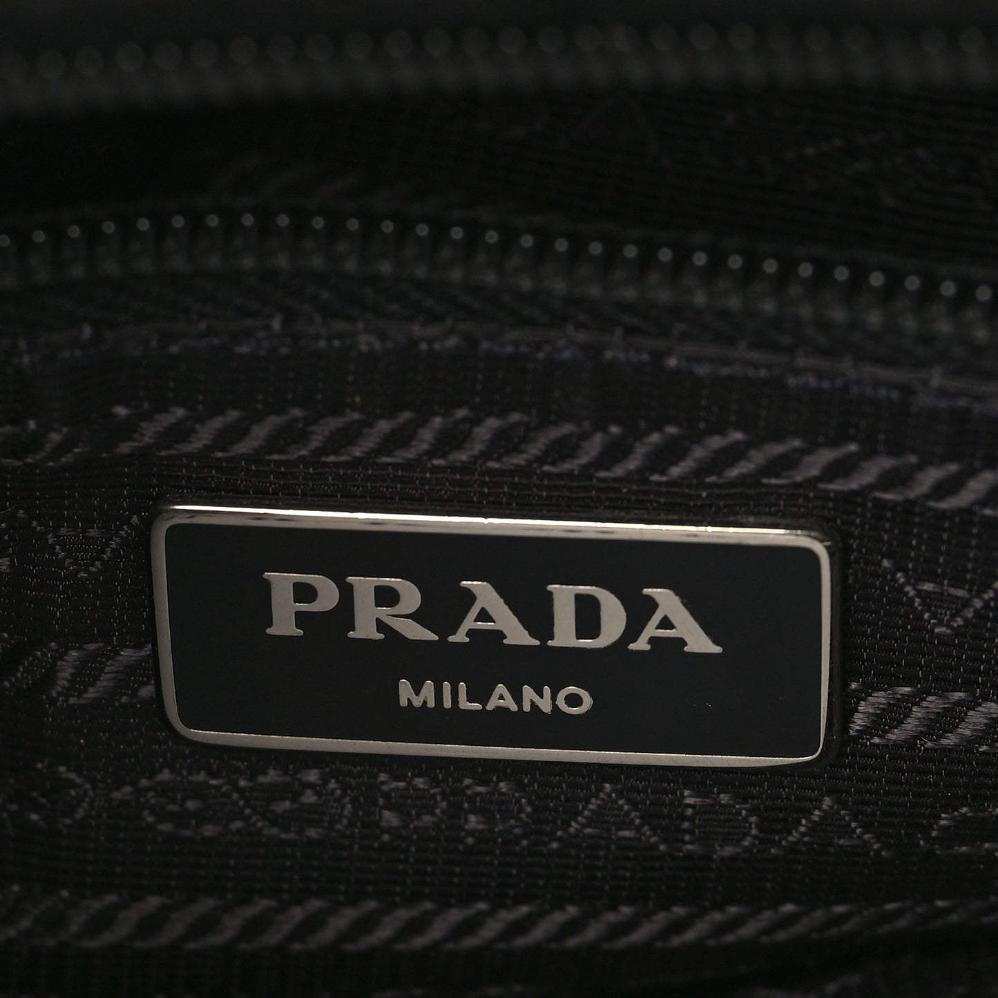 Nylon Flat Messenger Bag Black