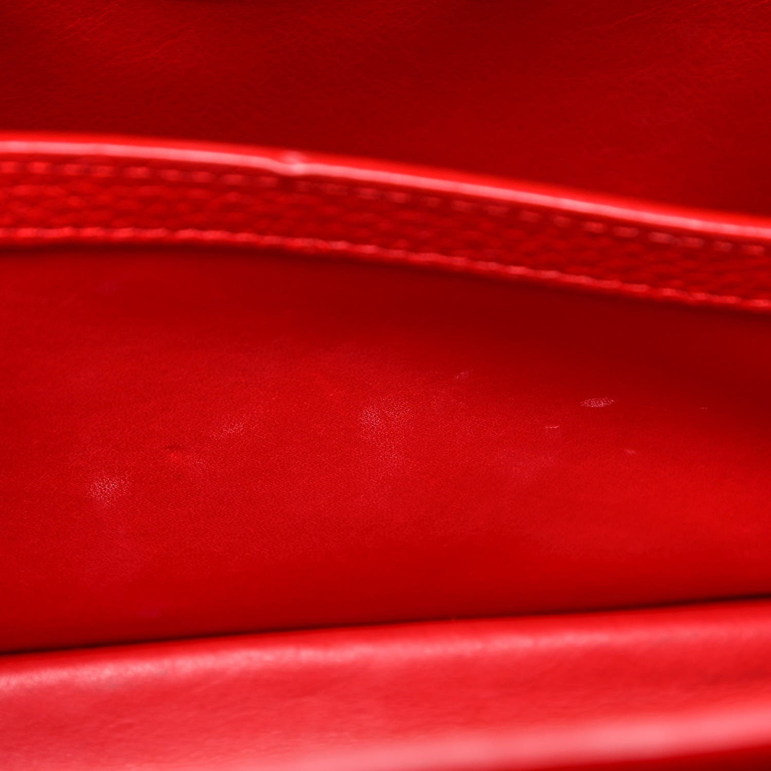 Louis Vuitton Taurillon Capucines BB Rubis 13 of 17