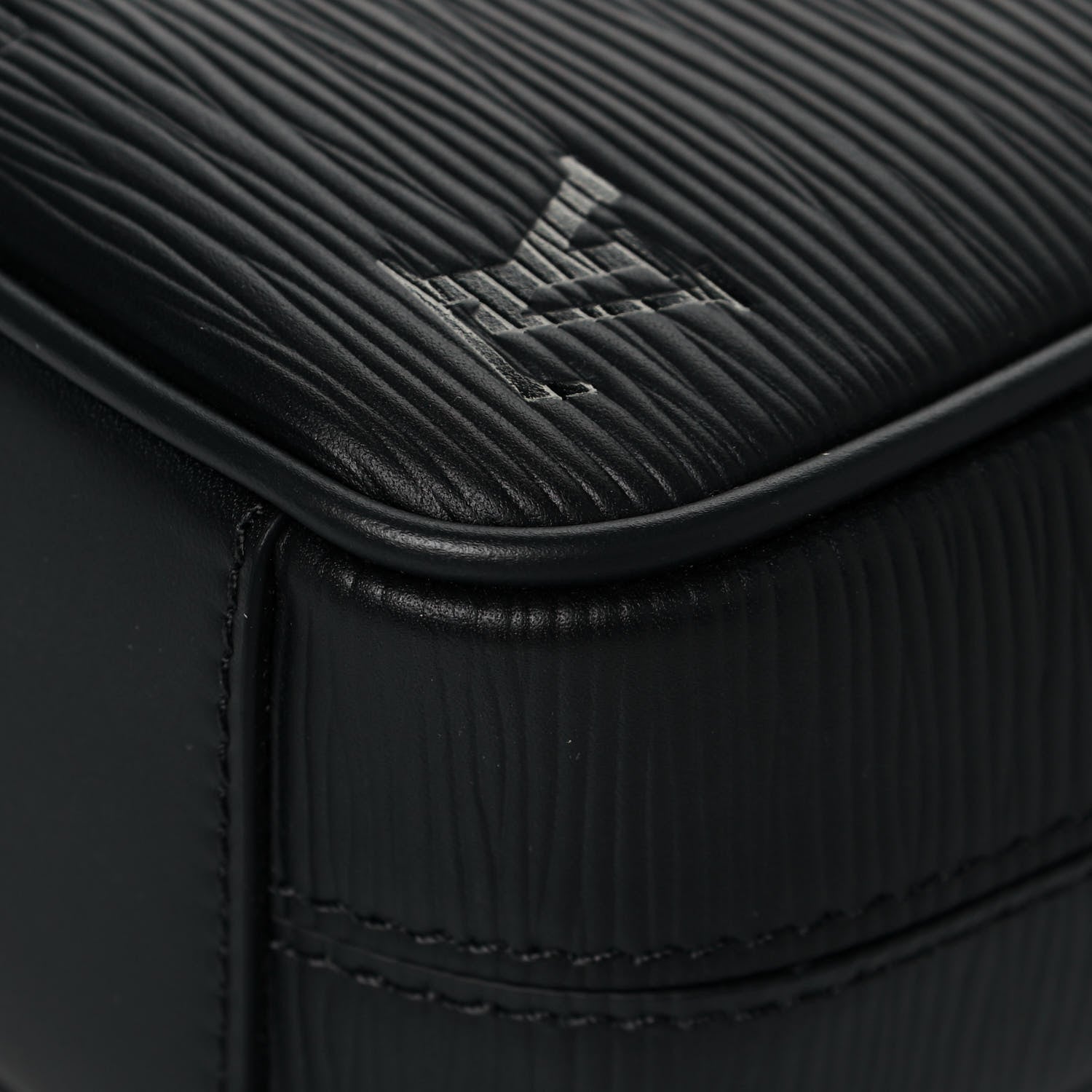 Louis Vuitton X SUPREME Epi Danube PM Black 10 of 13