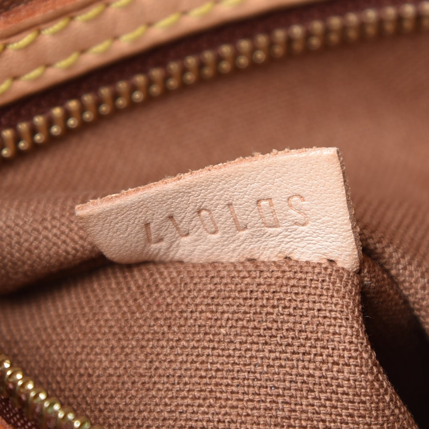 Monogram Batignolles Vertical