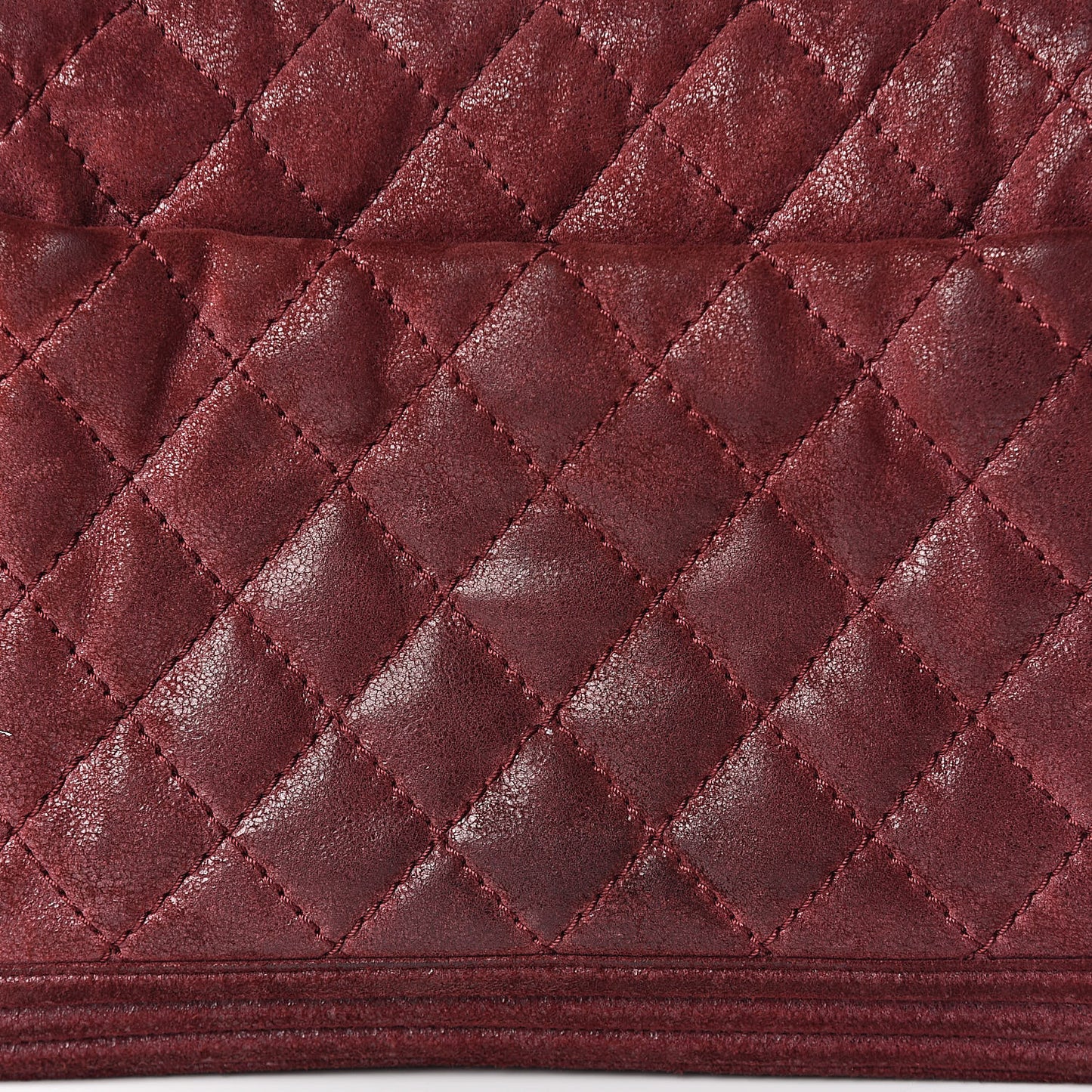 Iridescent Calfskin Quilted New Medium Gentle Boy Flap Dark Red