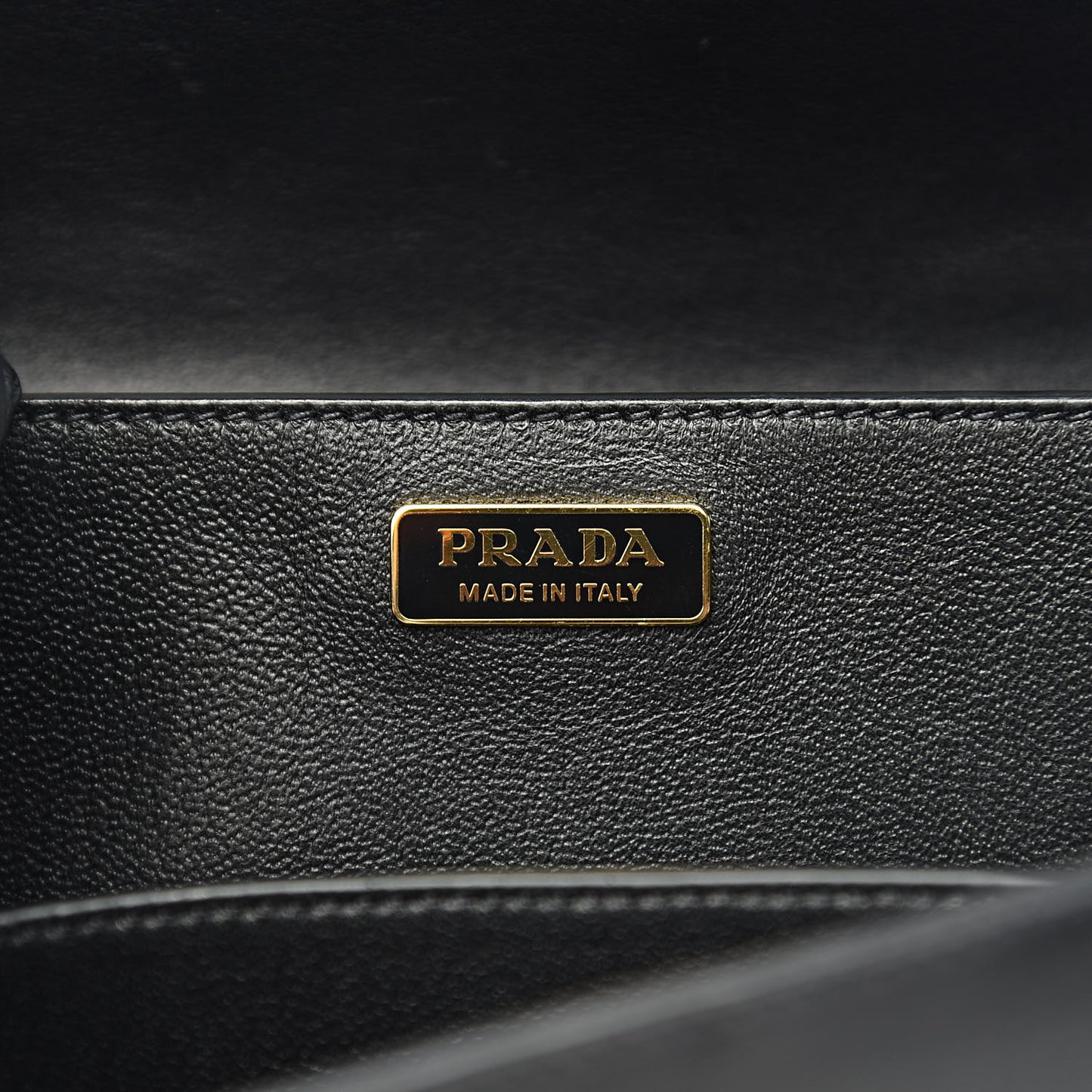 City Calf Saffiano Cahier Bag Black