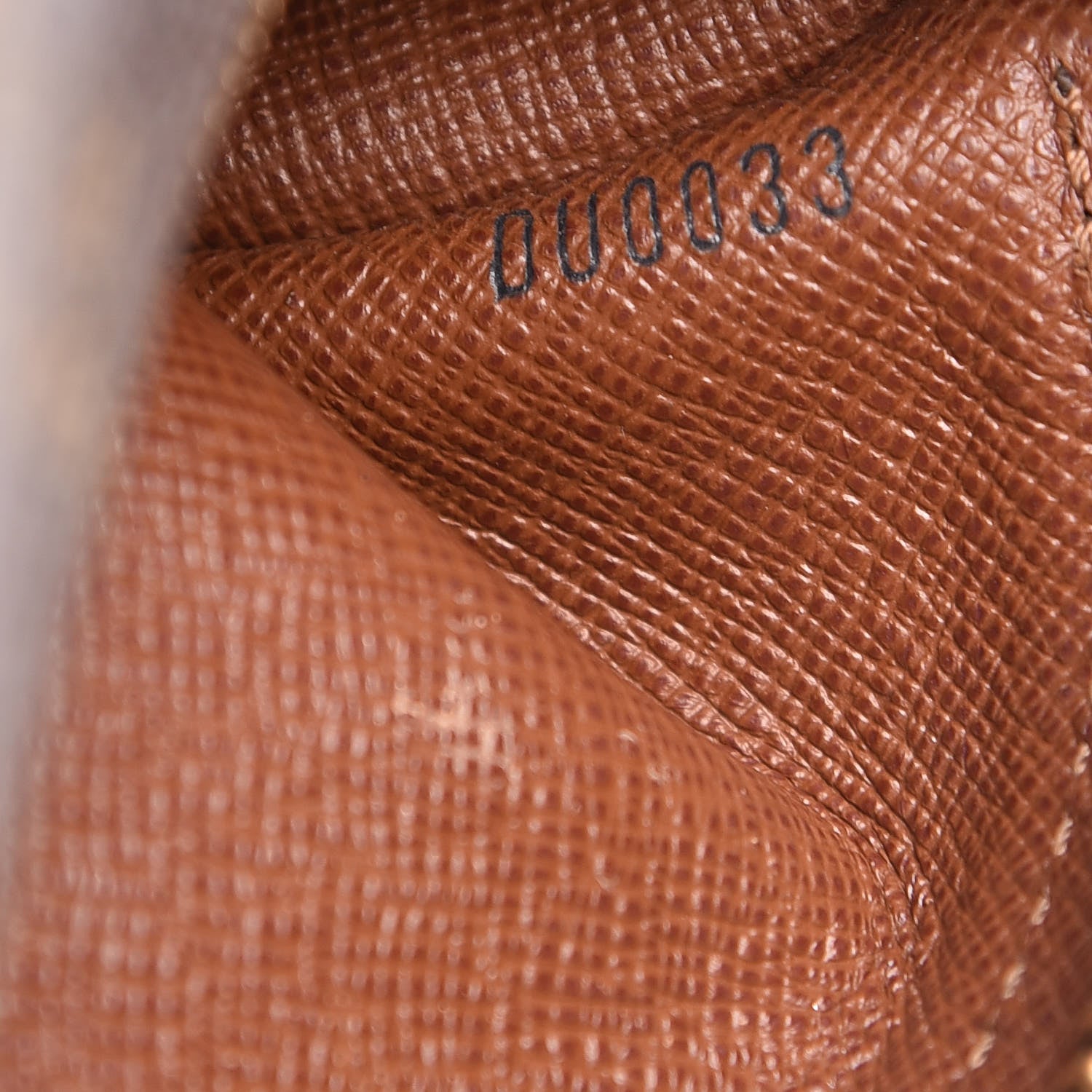 Louis Vuitton Monogram Papillon 19 9 of 10