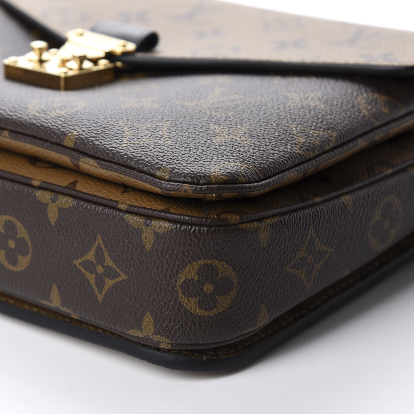 Reverse Monogram Pochette Metis