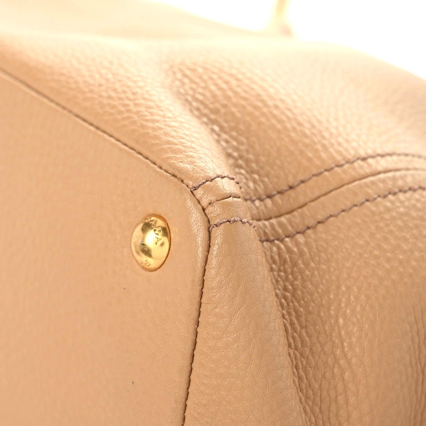 Vitello Daino Side Pocket Tote Caramel