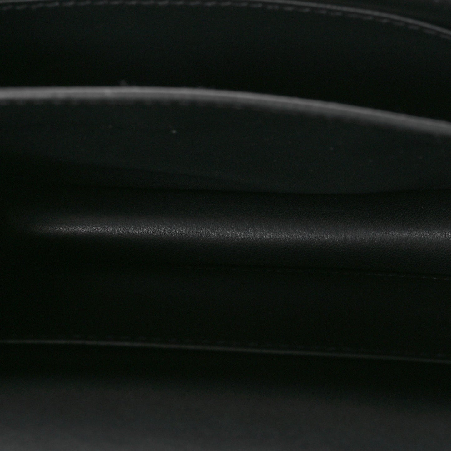 Epsom Constance 18 Black