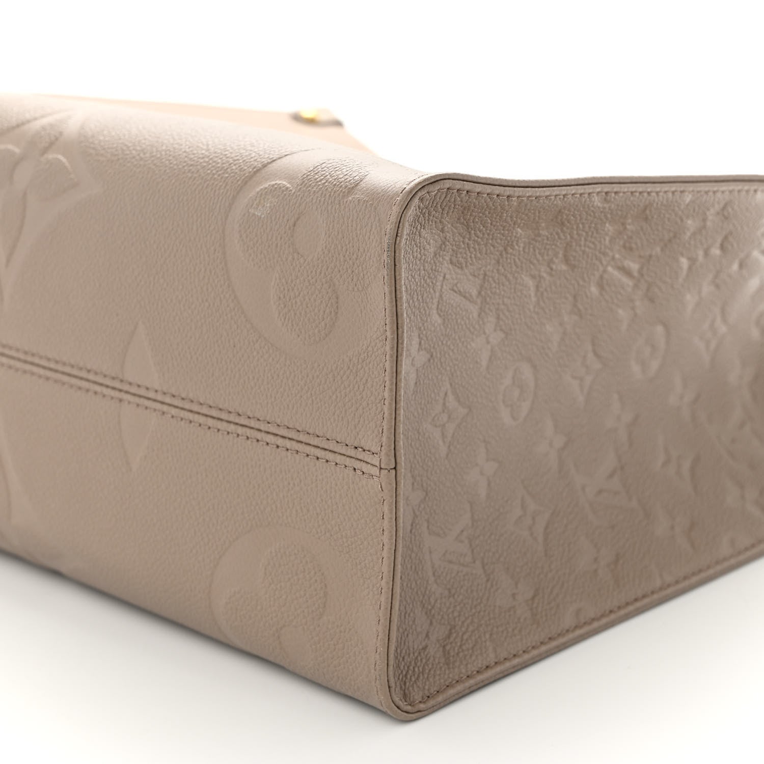 Louis Vuitton Empreinte Monogram Giant Onthego MM Tourterelle 9 of 9
