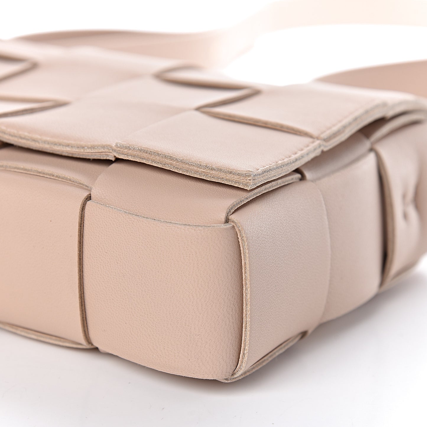 Nappa Maxi Intreccio Cassette Bag Nude