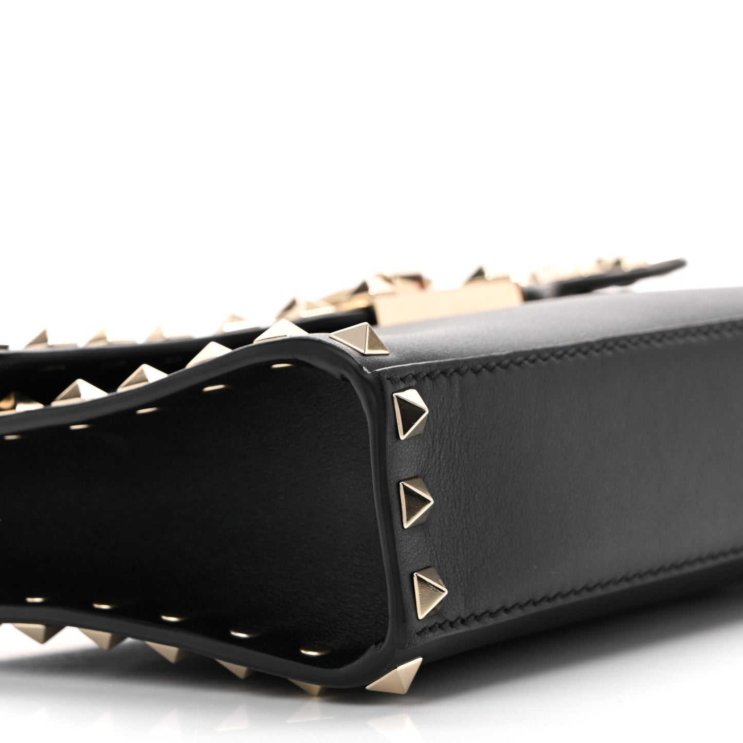 Vitello Medium Rockstud Flip Lock Crossbody Bag Black