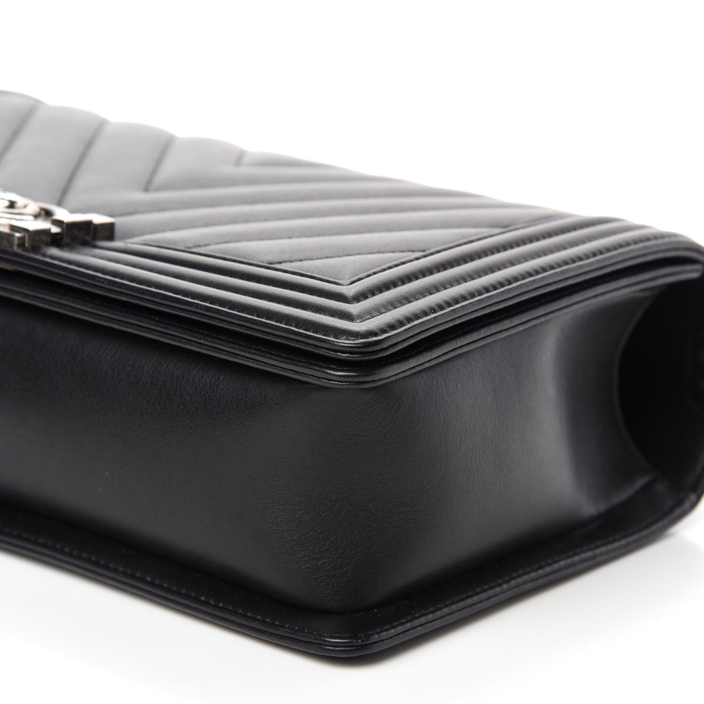 Calfskin Chevron Quilted New Medium Boy Flap Black
