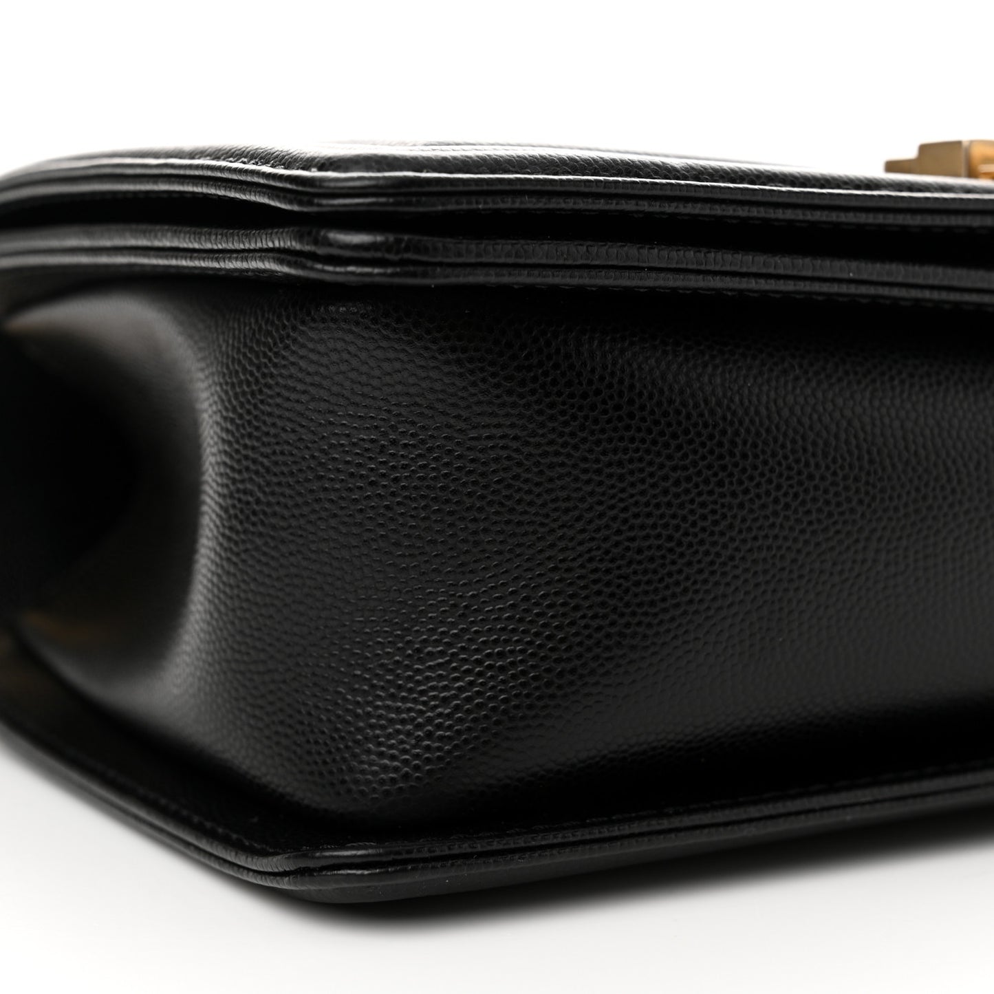 Caviar Quilted Medium Boy Flap Black