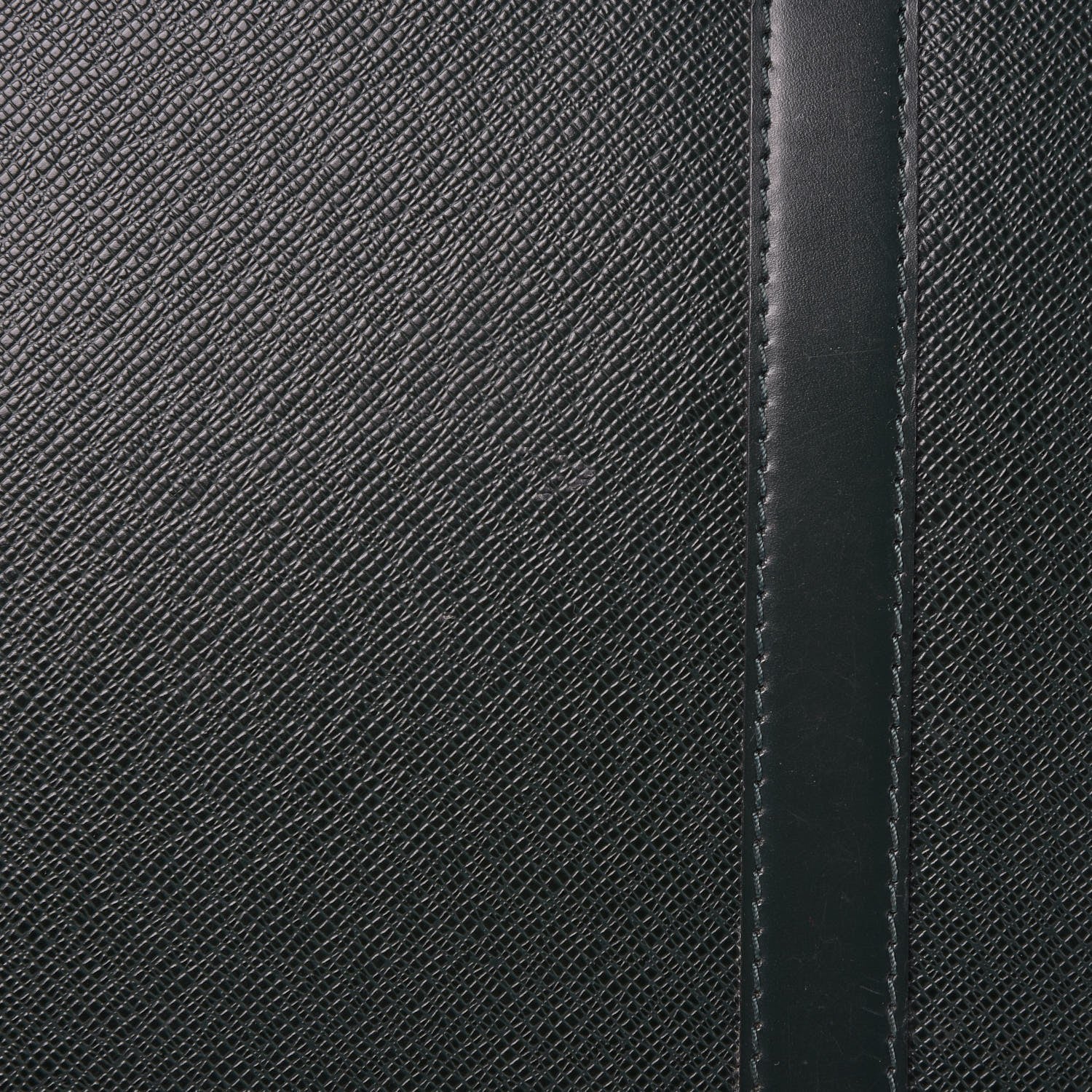 Louis Vuitton Taiga Helanga 1 Poche Epicea 19 of 19