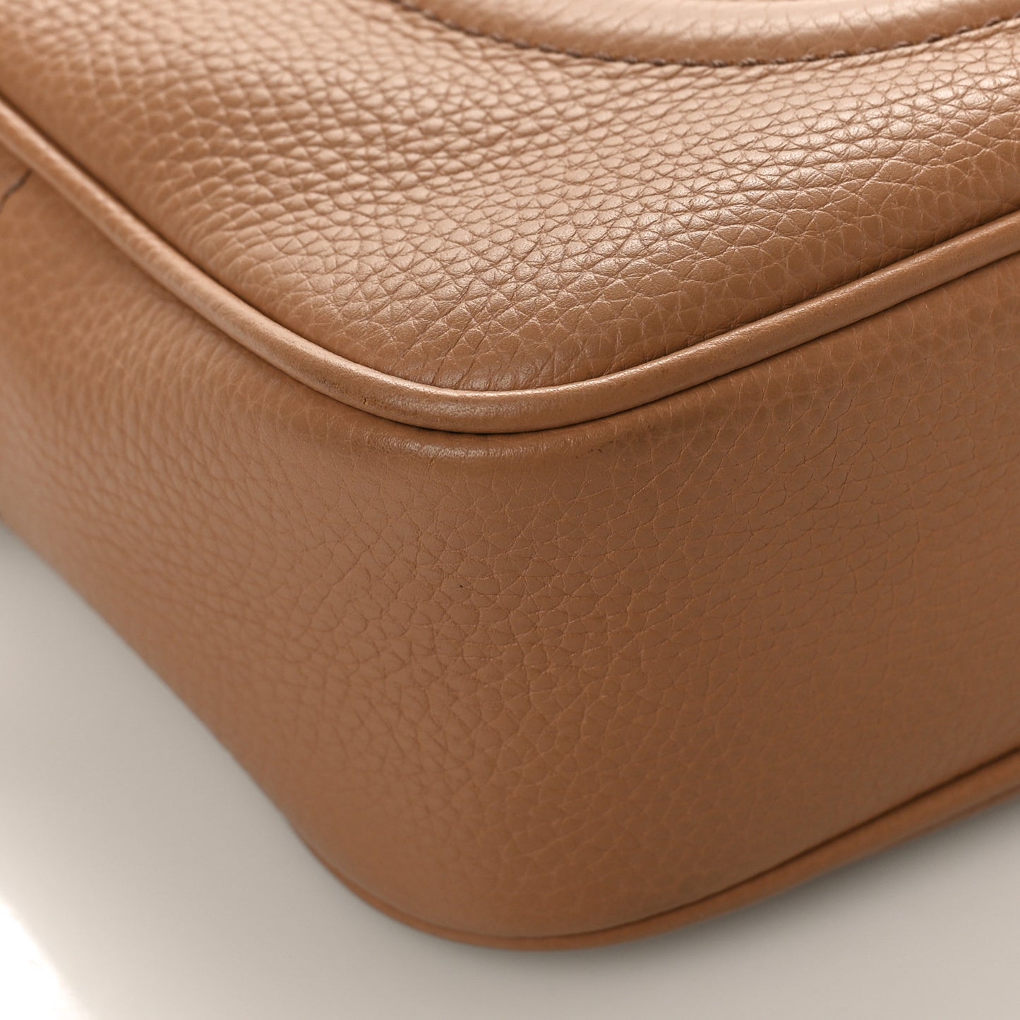 Pebbled Calfskin Small Soho Disco Bag Camelia