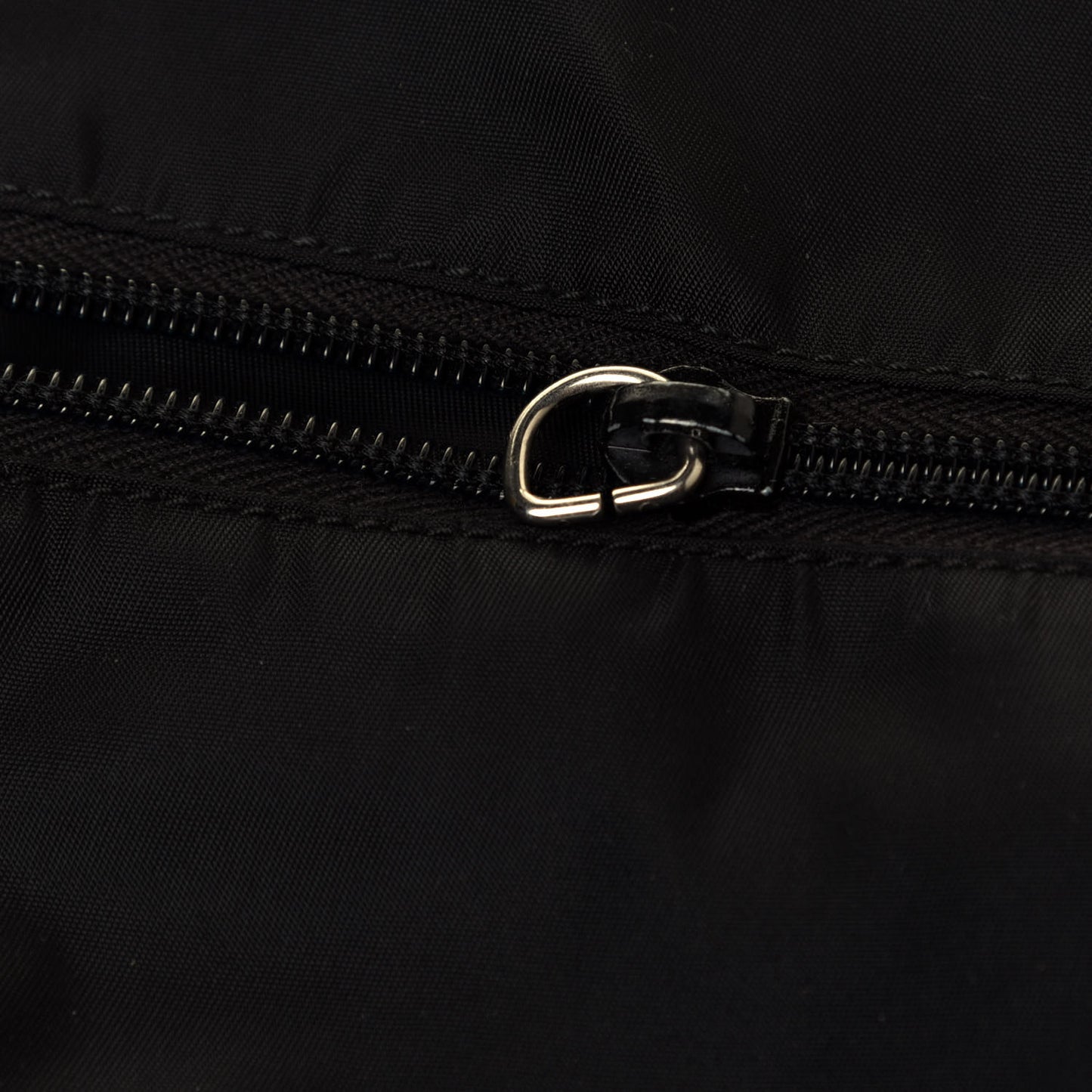 Nylon Vela Messenger Bag Black