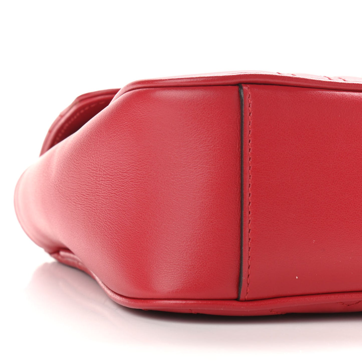 Calfskin Matelasse Small GG Marmont Shoulder Bag Hibiscus Red