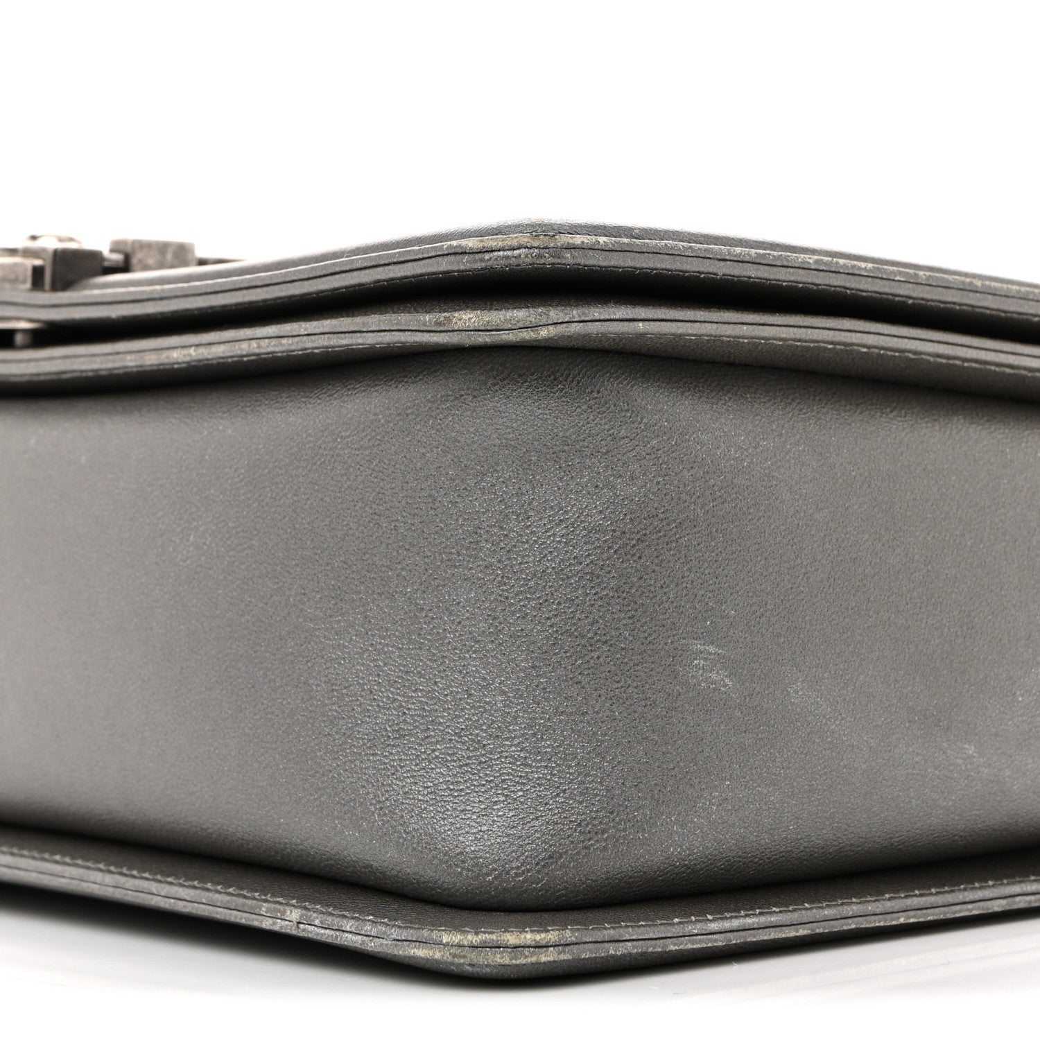 Chanel Metallic Lambskin Stingray Quilted Medium Boy Flap Silver 19 of 31