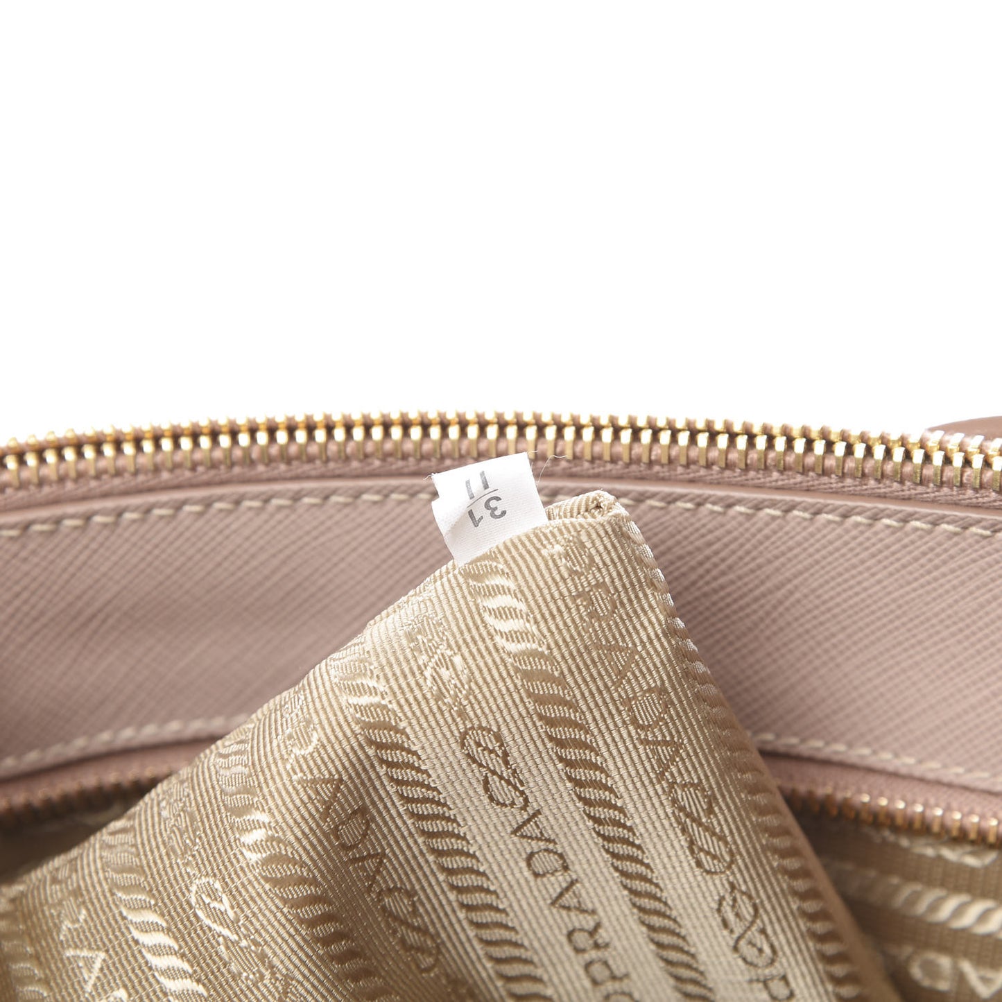 Saffiano Medium Galleria Double Zip Tote Cammeo