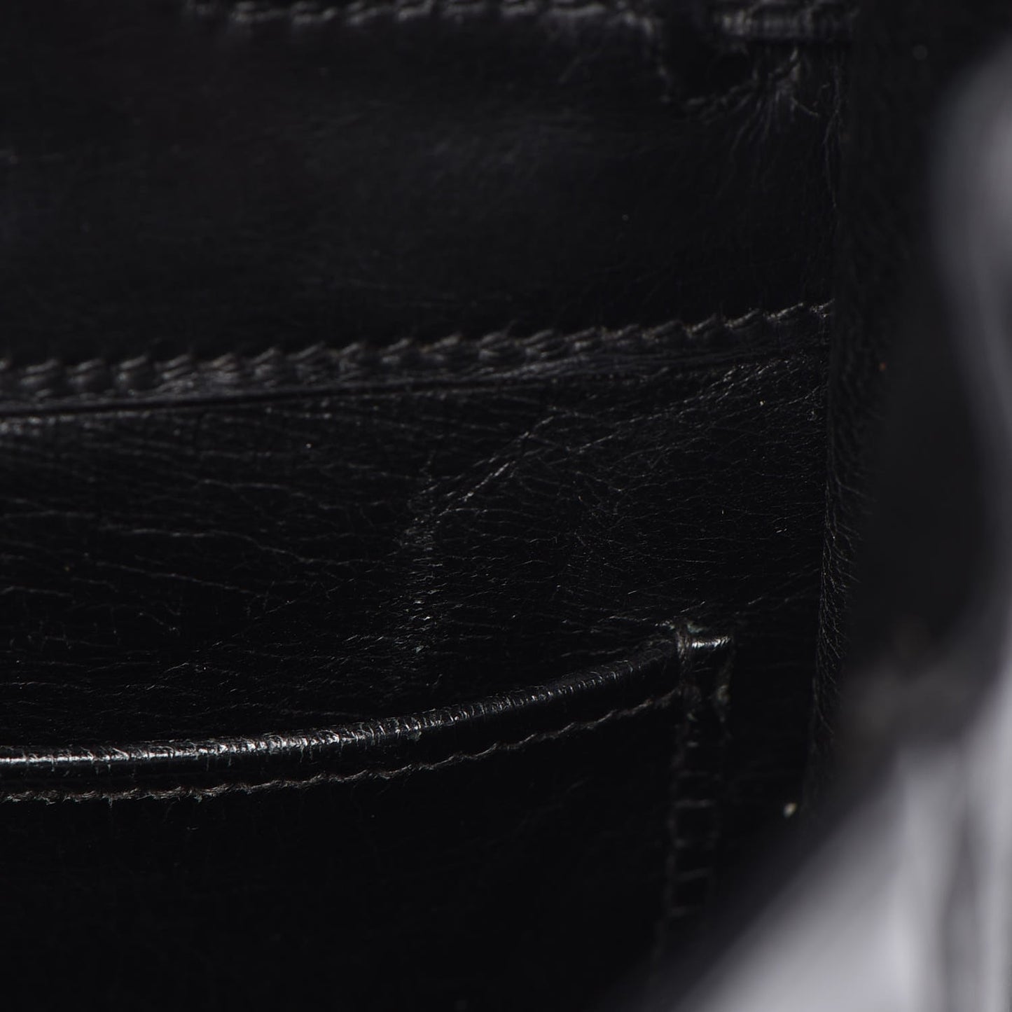 Box Kelly Retourne 32 Black