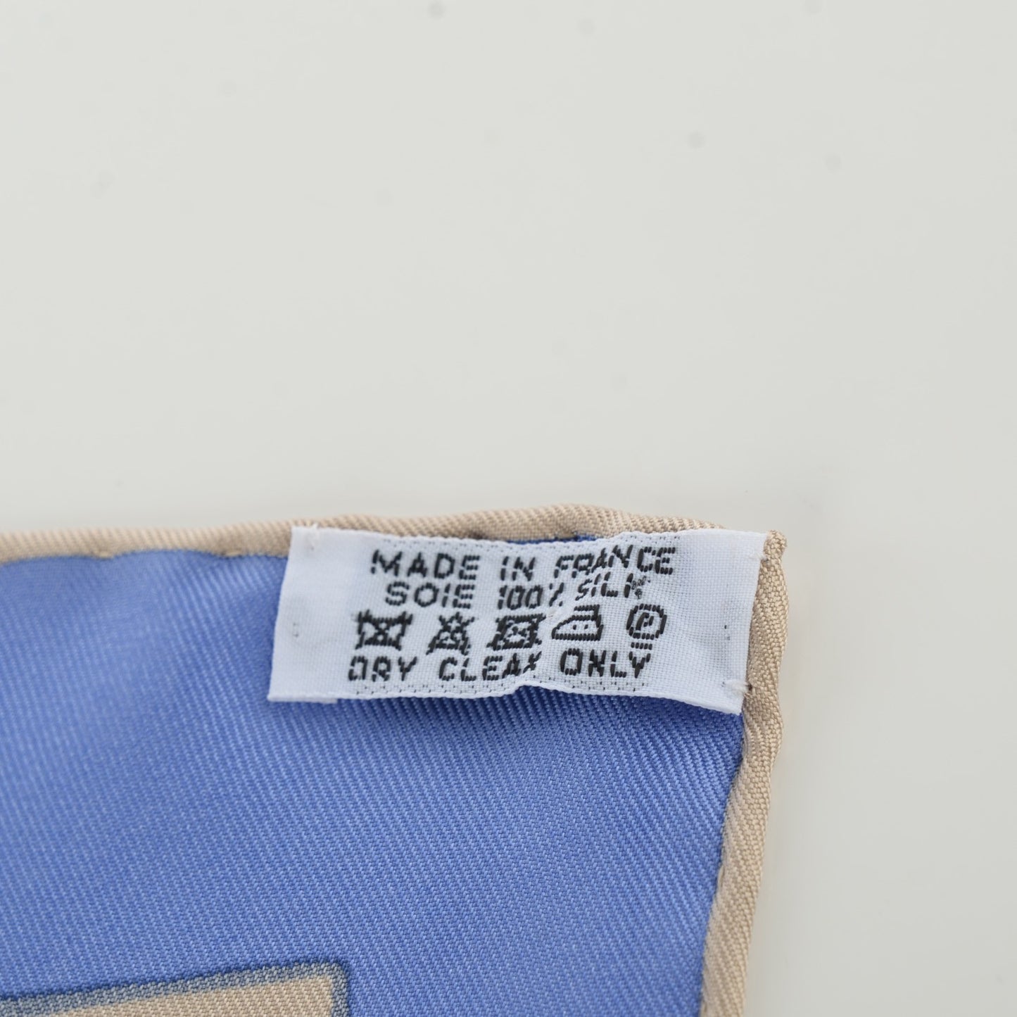 Silk Les Confessions Scarf 90 Lavande Corail Rose