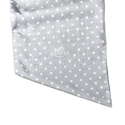 Hermes Silk Lettres Et Pois Maxi Twilly Cut Gris Black Menthol 3 of 4