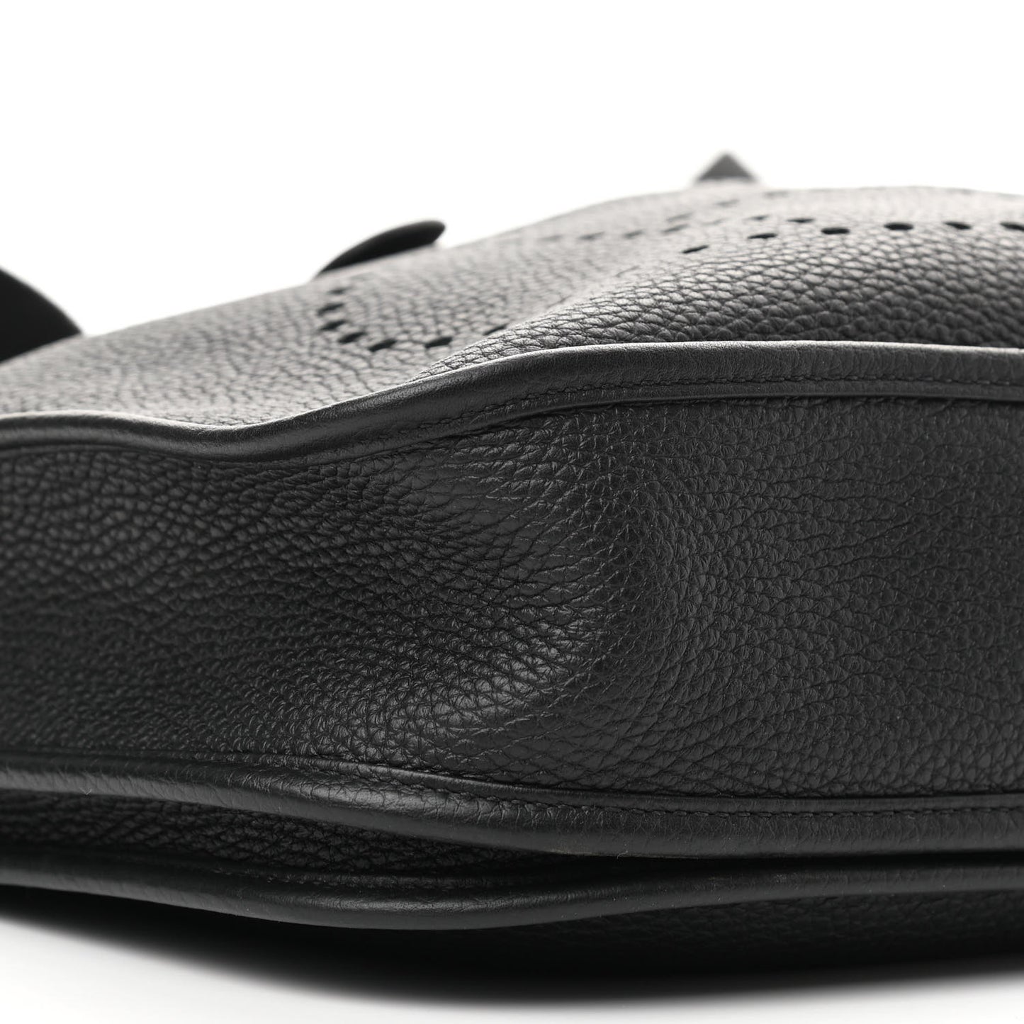 Taurillon Clemence Evelyne III PM Black