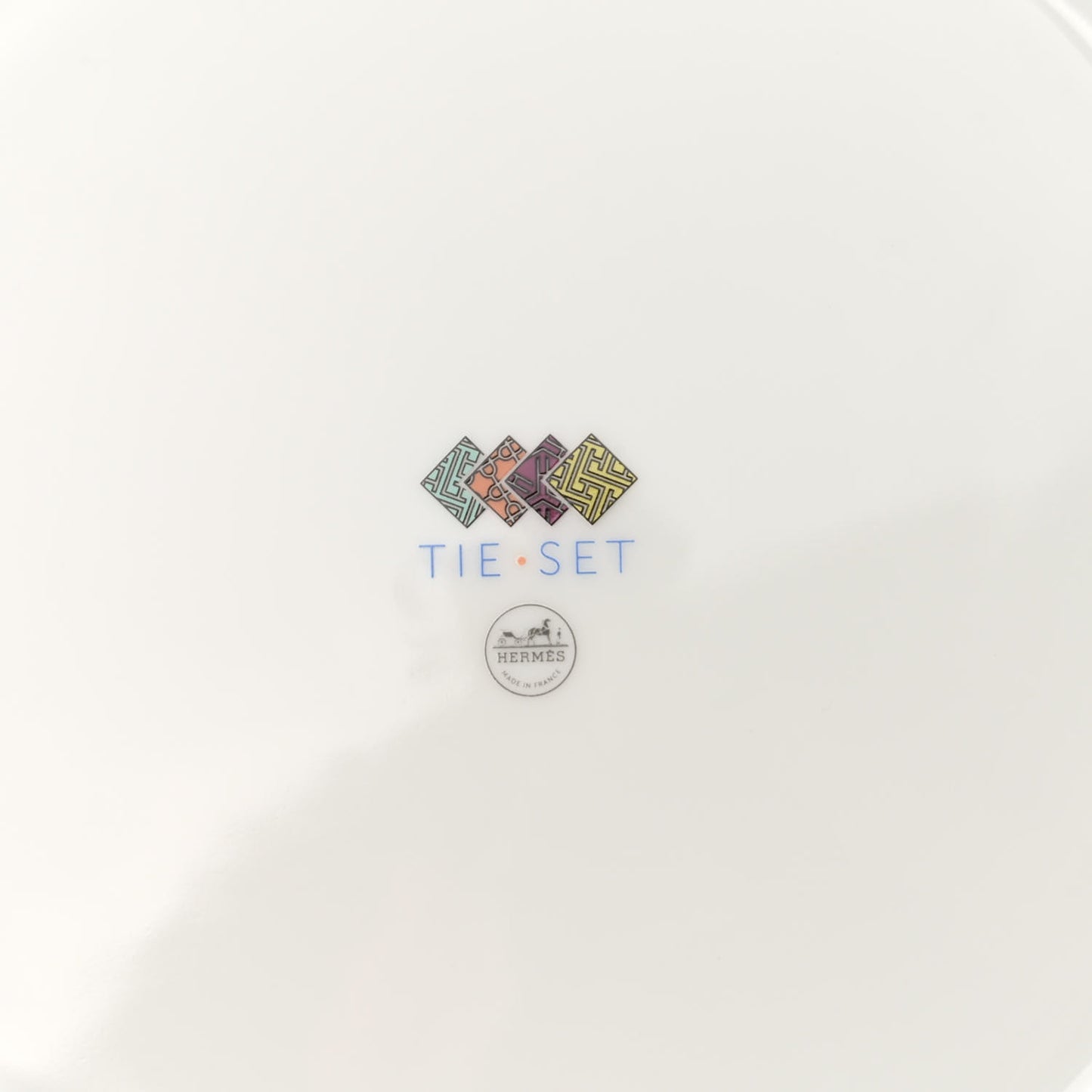 Porcelain Tie Dinner Plate Set of 2