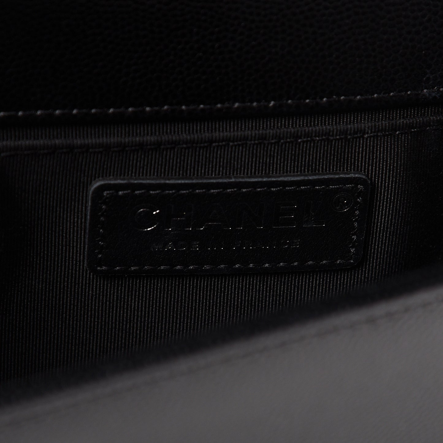 Caviar Quilted Medium Boy Flap Black