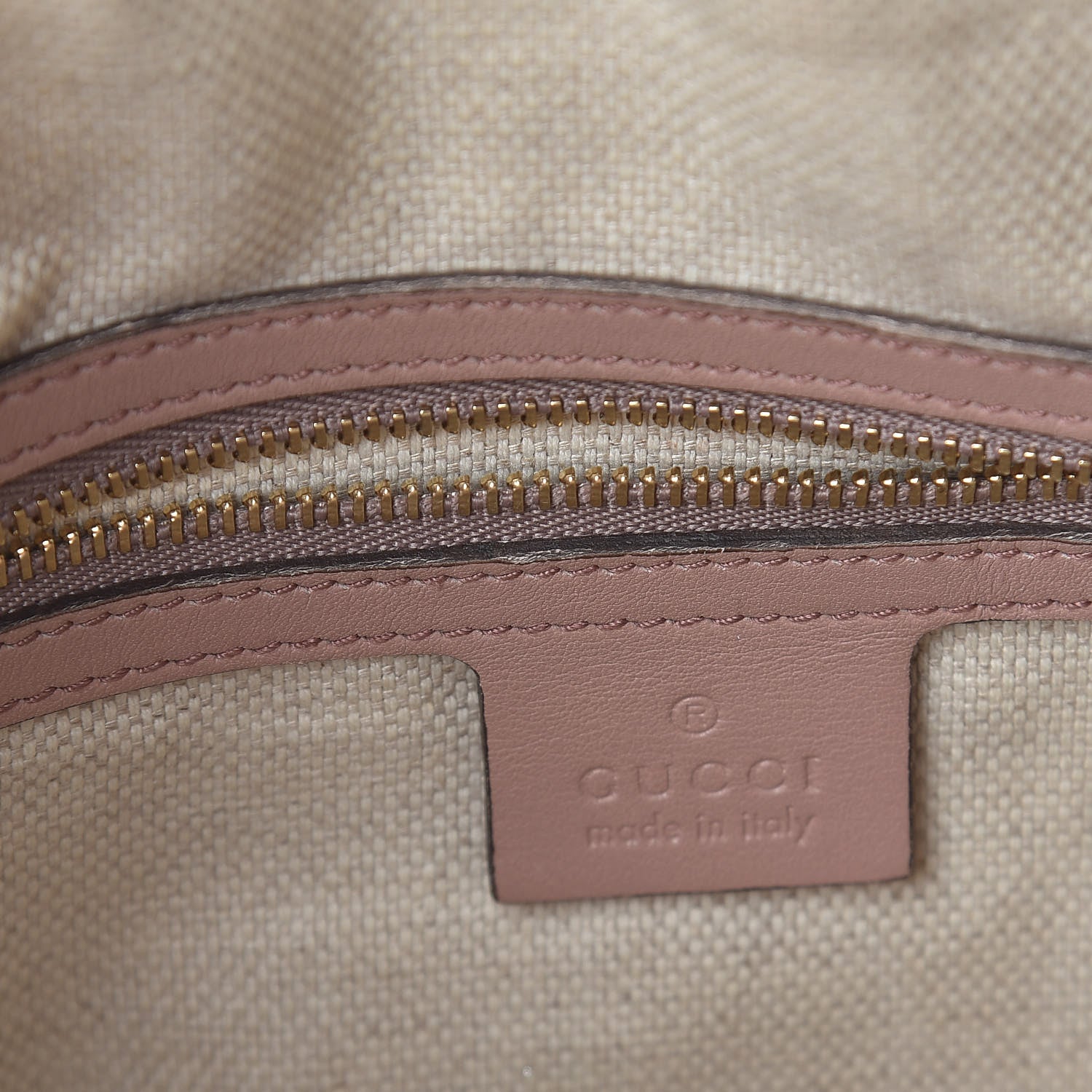 Gucci Soft Patent Small Soho Bowler Dark Cipria 14 of 16