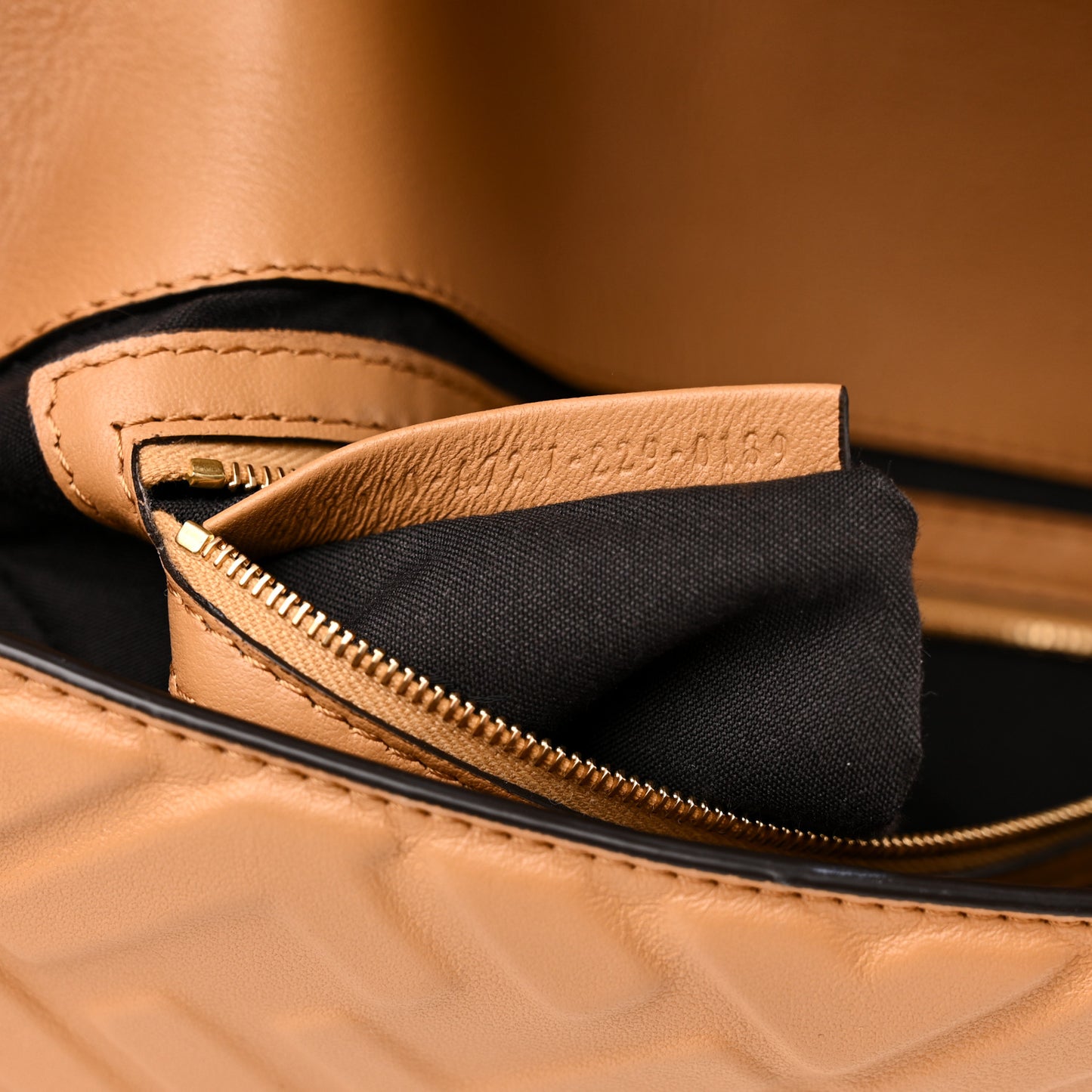 Nappa FF 1974 Embossed Baguette Miele Scuro