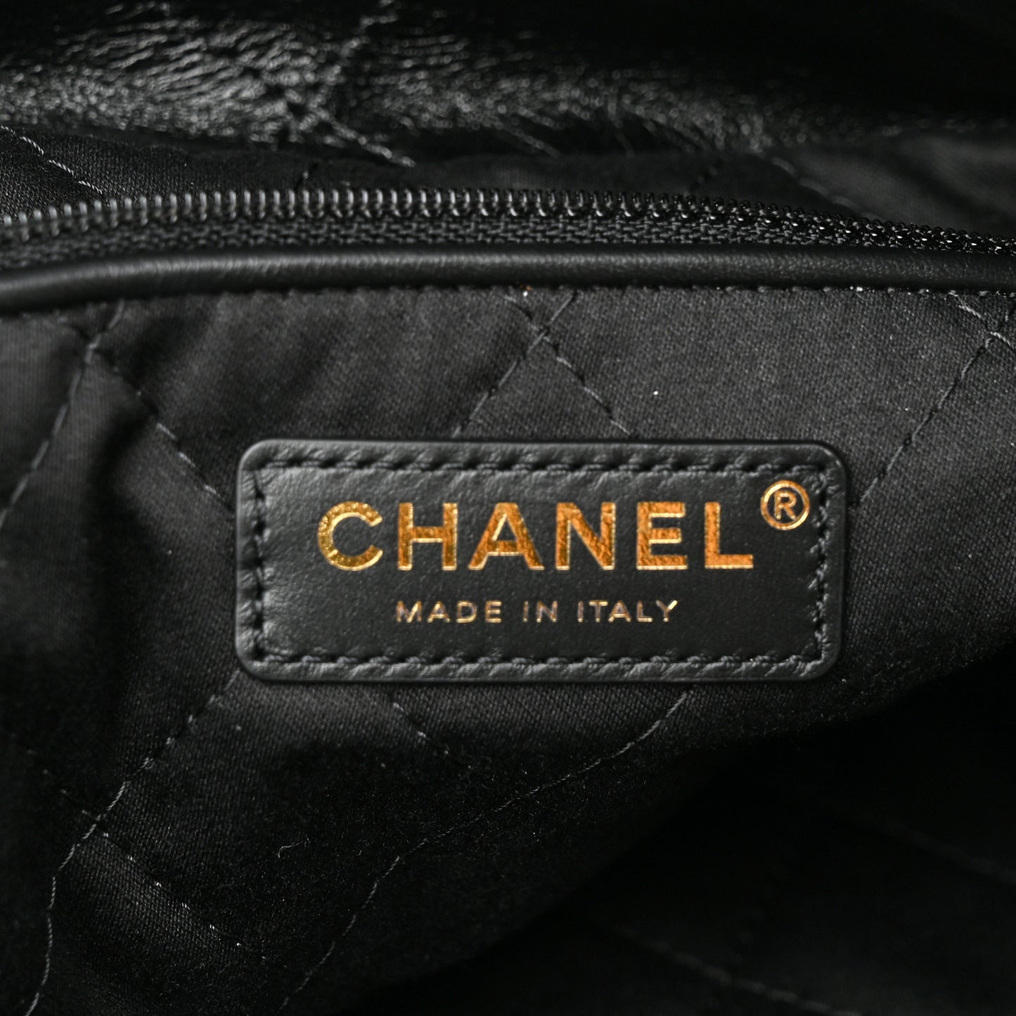 Shiny Calfskin Quilted Chanel 22 Black