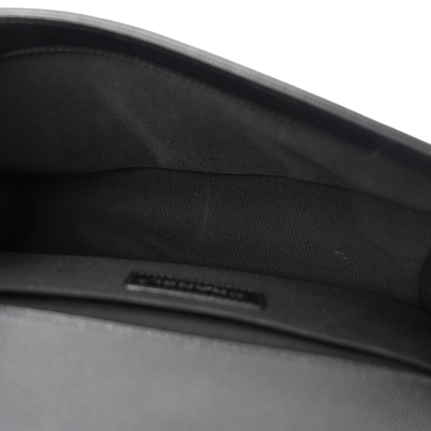 Caviar Quilted Medium Boy Flap Black