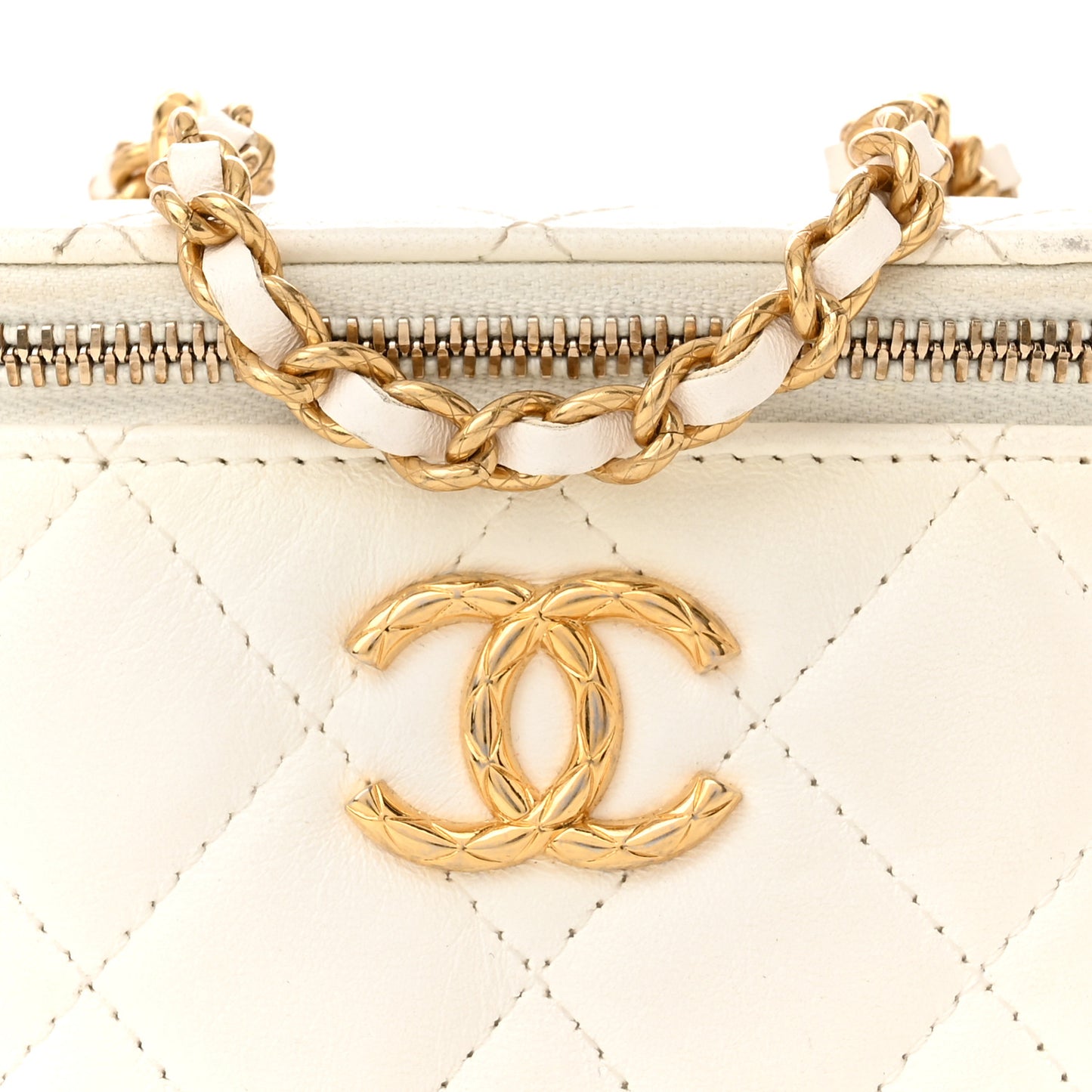 Lambskin Quilted CC Mini Vanity Case With Chain White