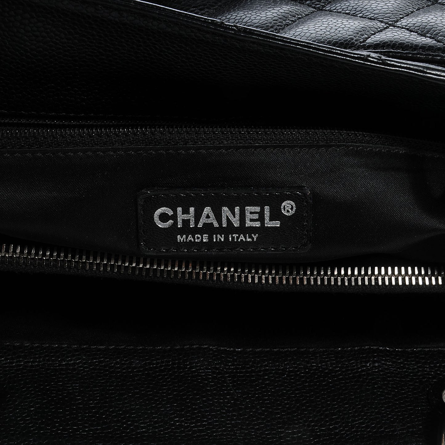 Caviar Grand Shopping Tote GST Black