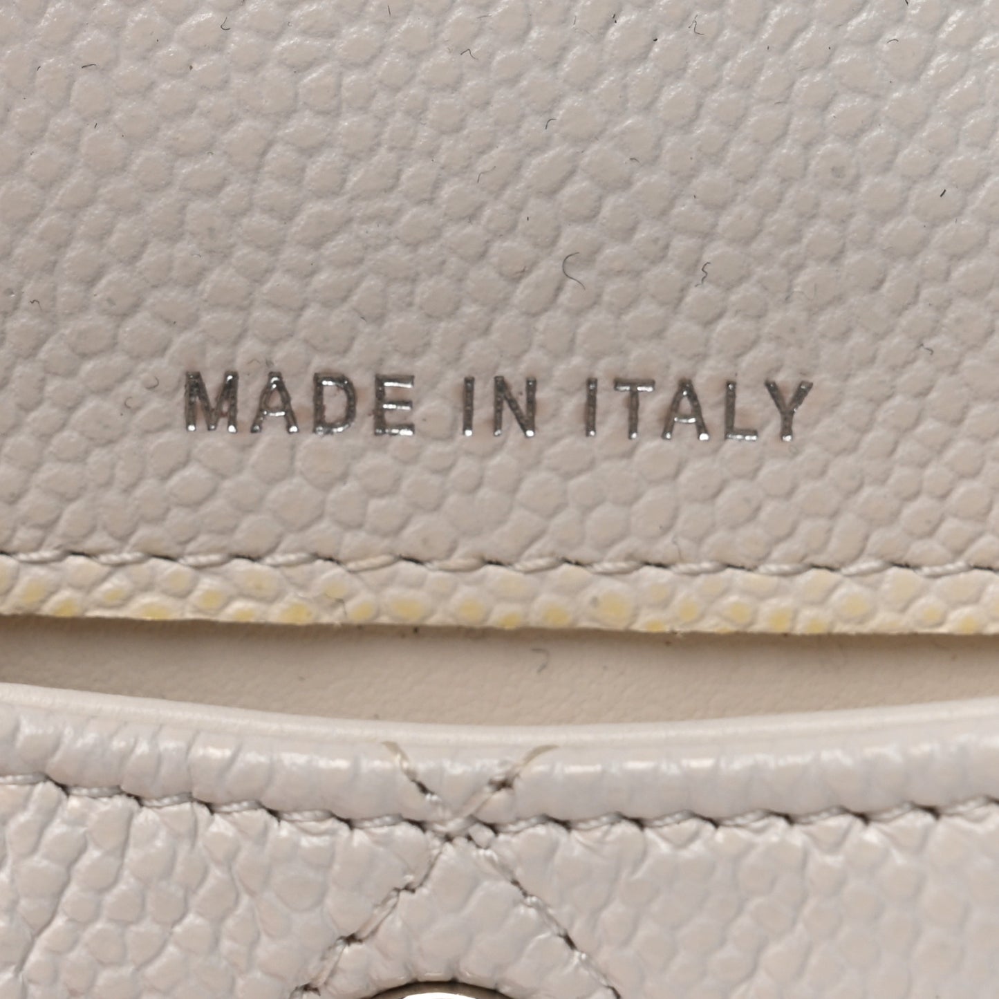 Caviar Quilted Airpods Pro Case White