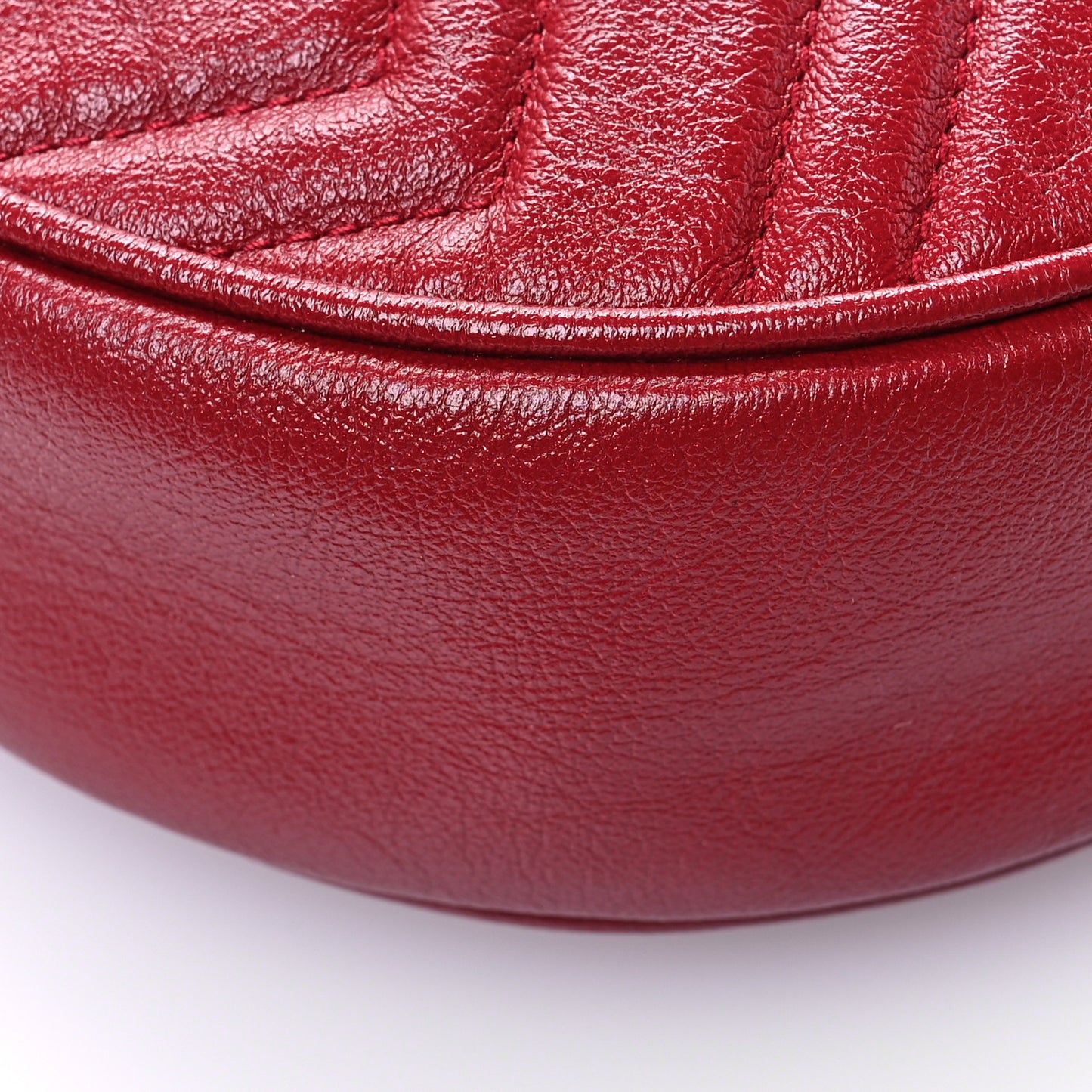 Glazed Calfskin Matelasse Heart Mini GG Marmont Round Shoulder Bag Romantic Cerise