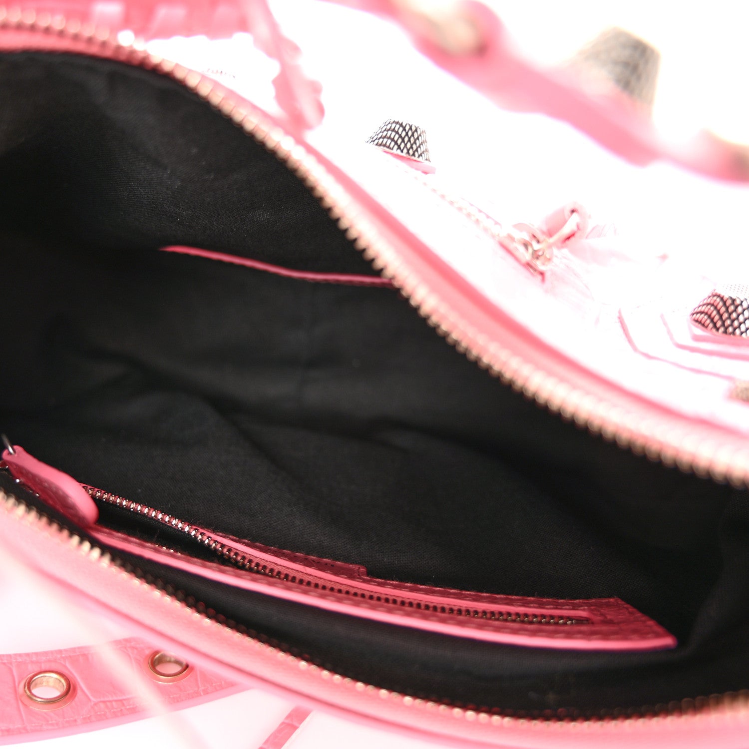 Balenciaga Extra Supple Calfskin Crocodile Embossed Small Le Cagole Shoulder Bag Sweet Pink 5 of 11