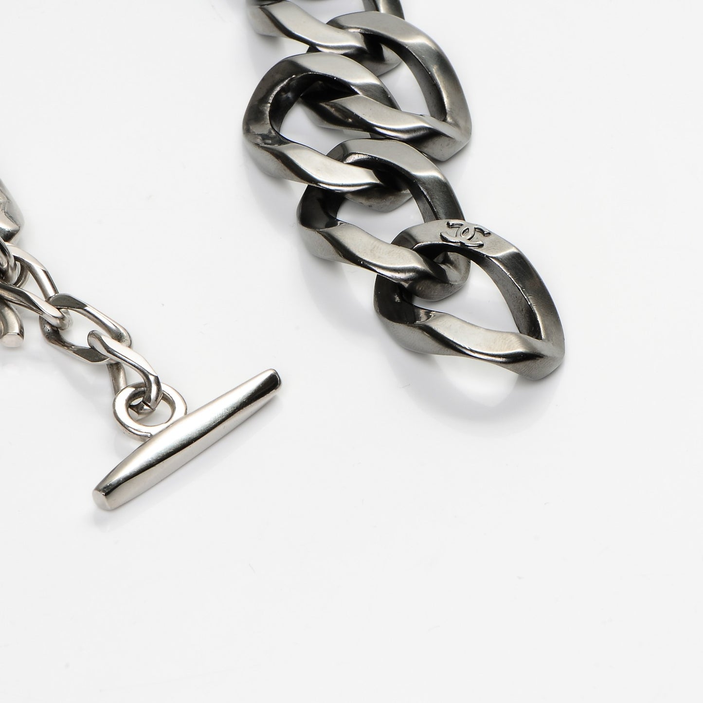 Chain Link CC Choker Necklace Silver