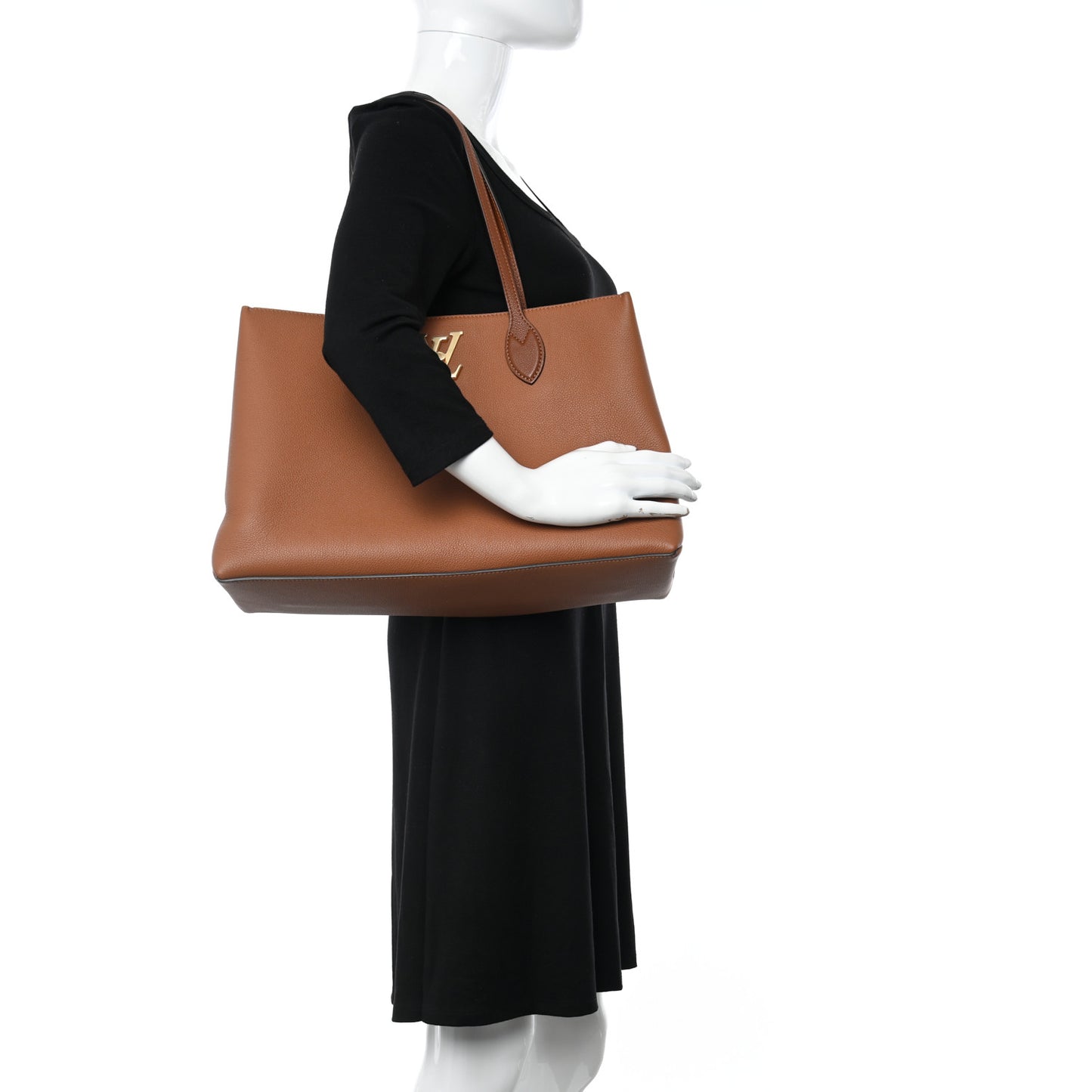 Grained Calfskin Lockme Shopper Chataigne