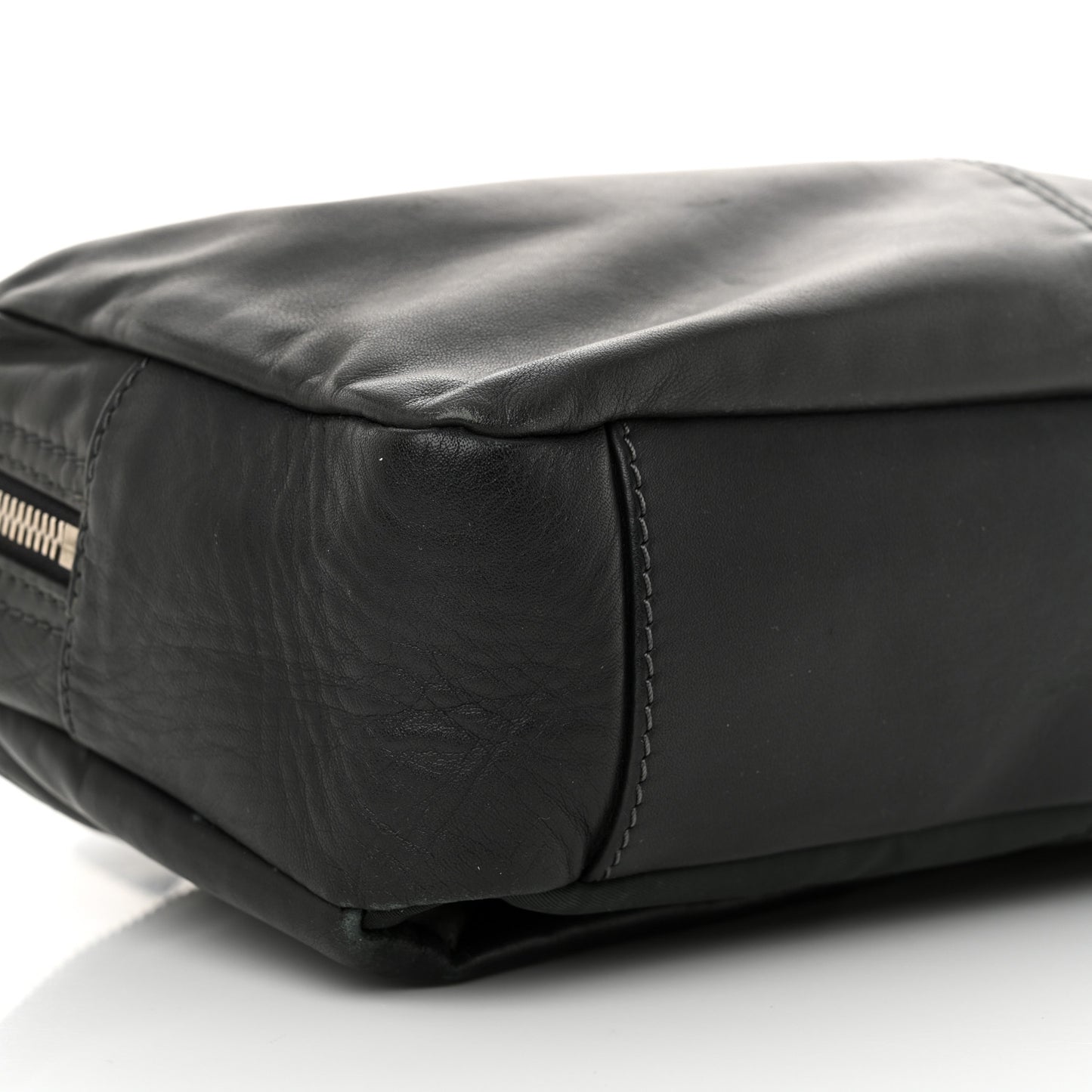Calfskin Nylon V Line Bumbag Asphalt