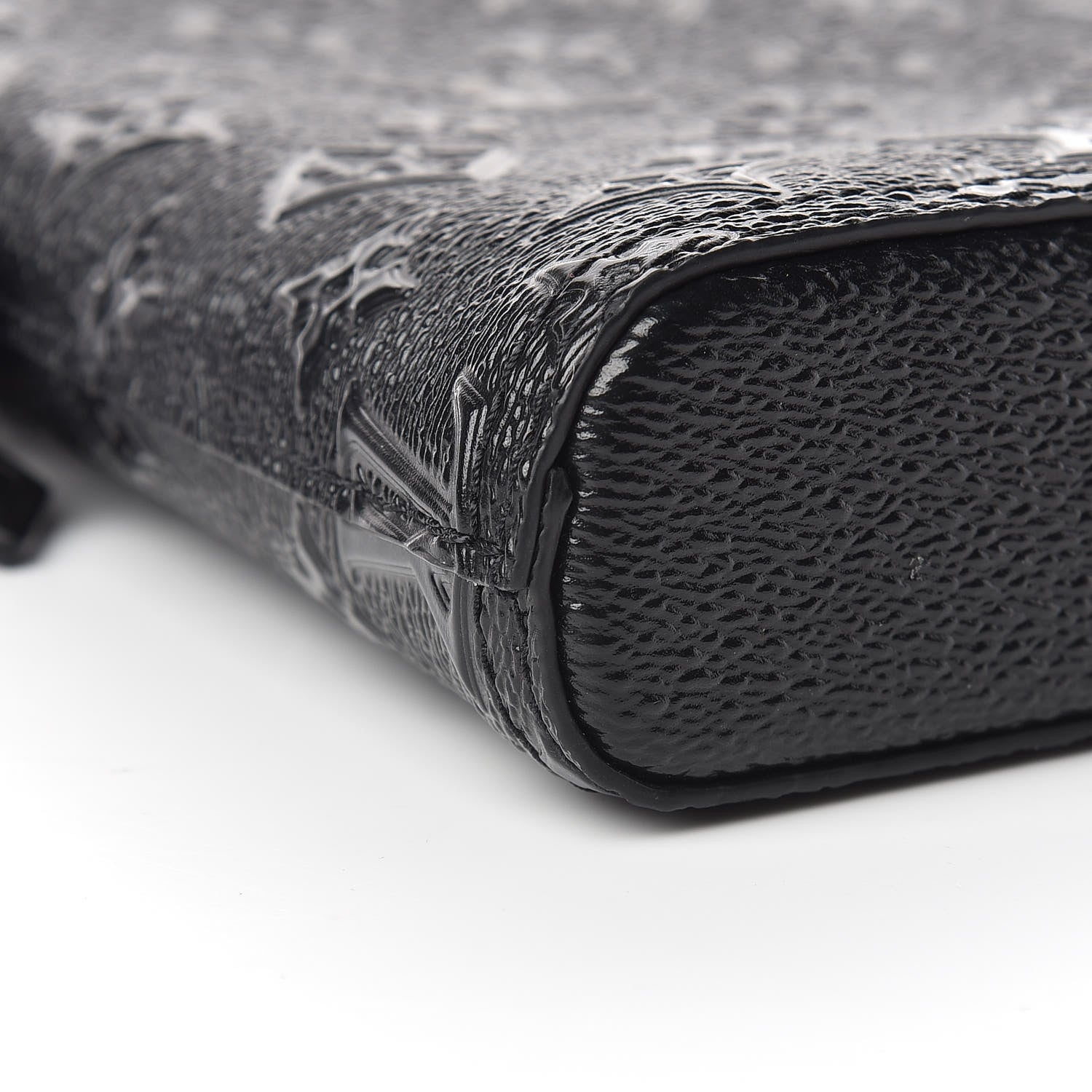 Louis Vuitton Moon Alma Black 9 of 11