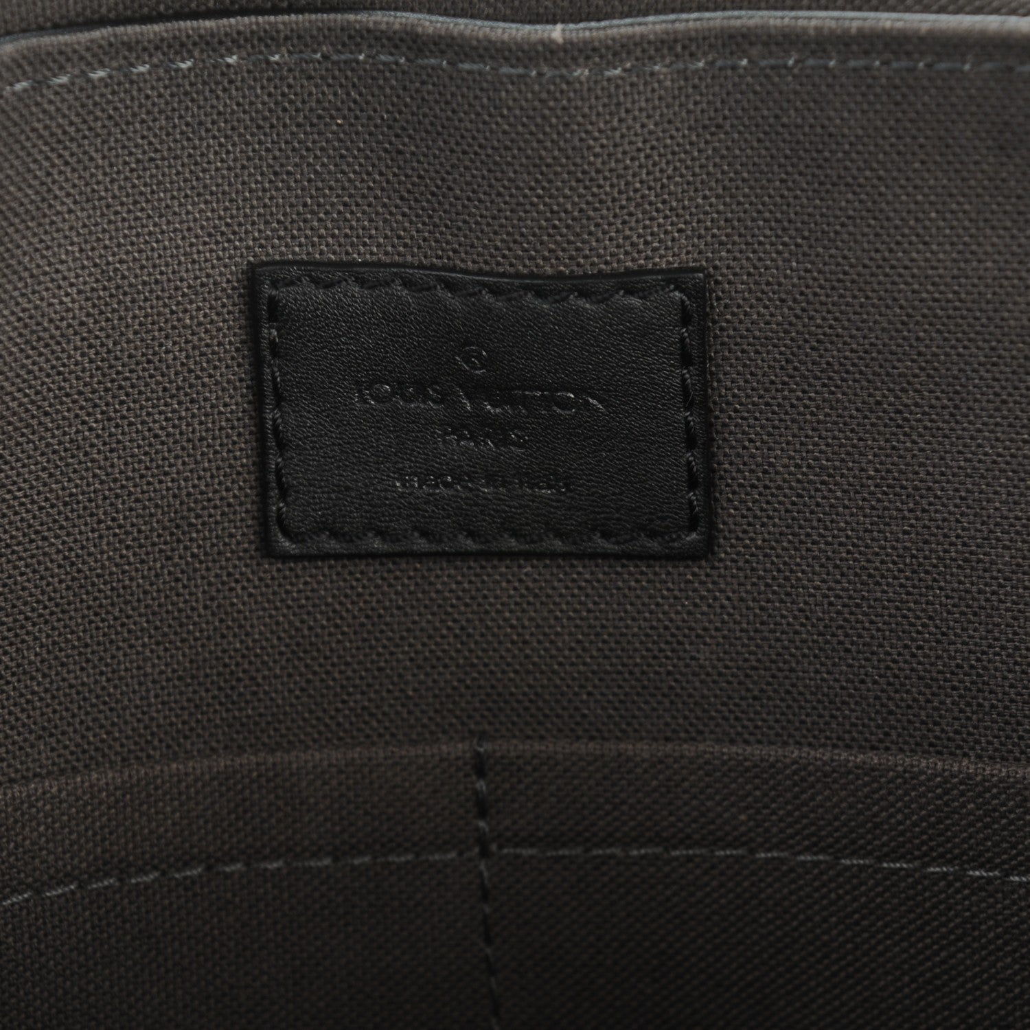 Louis Vuitton Damier Infini District PM Onyx 6 of 7