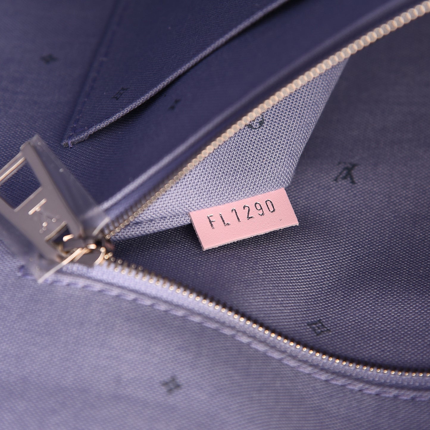 Monogram Escale Onthego GM Pastel