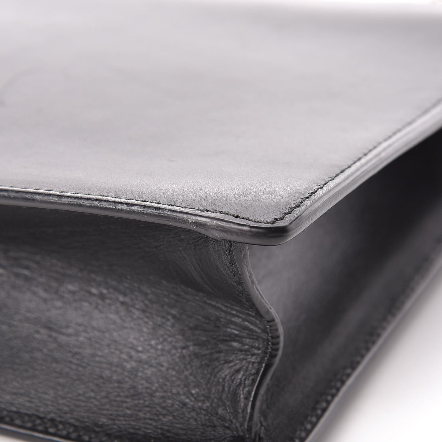 Calfskin Medium Classic Betty Black