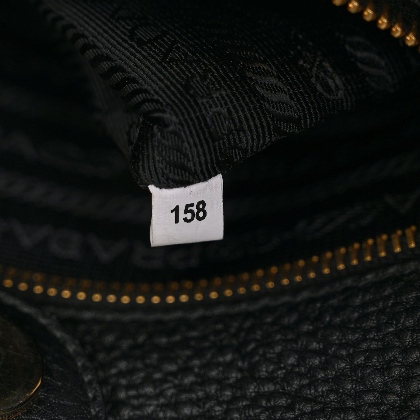 Vitello Daino Hobo Messenger Bag Black