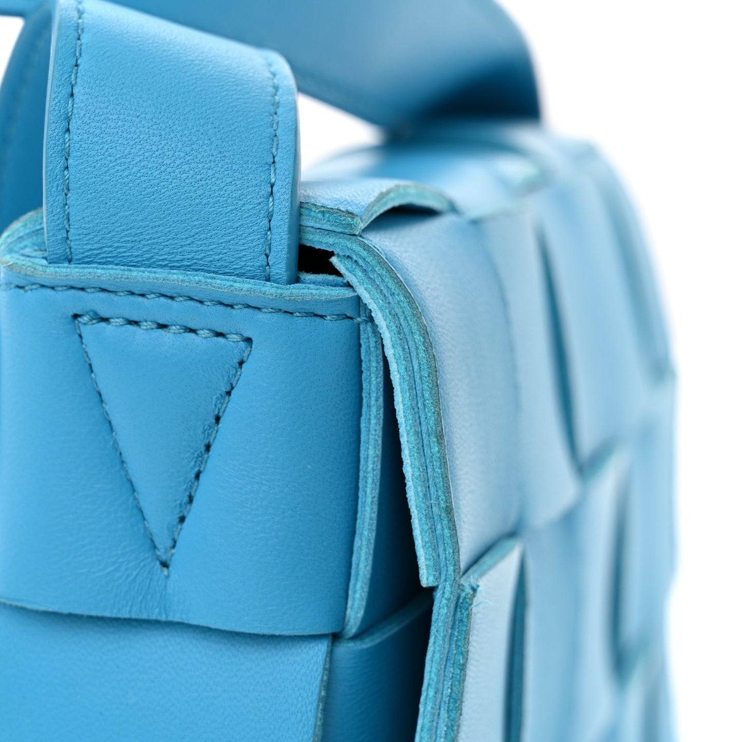 Lambskin Maxi Intreccio Small Cassette Crossbody Bag Pool