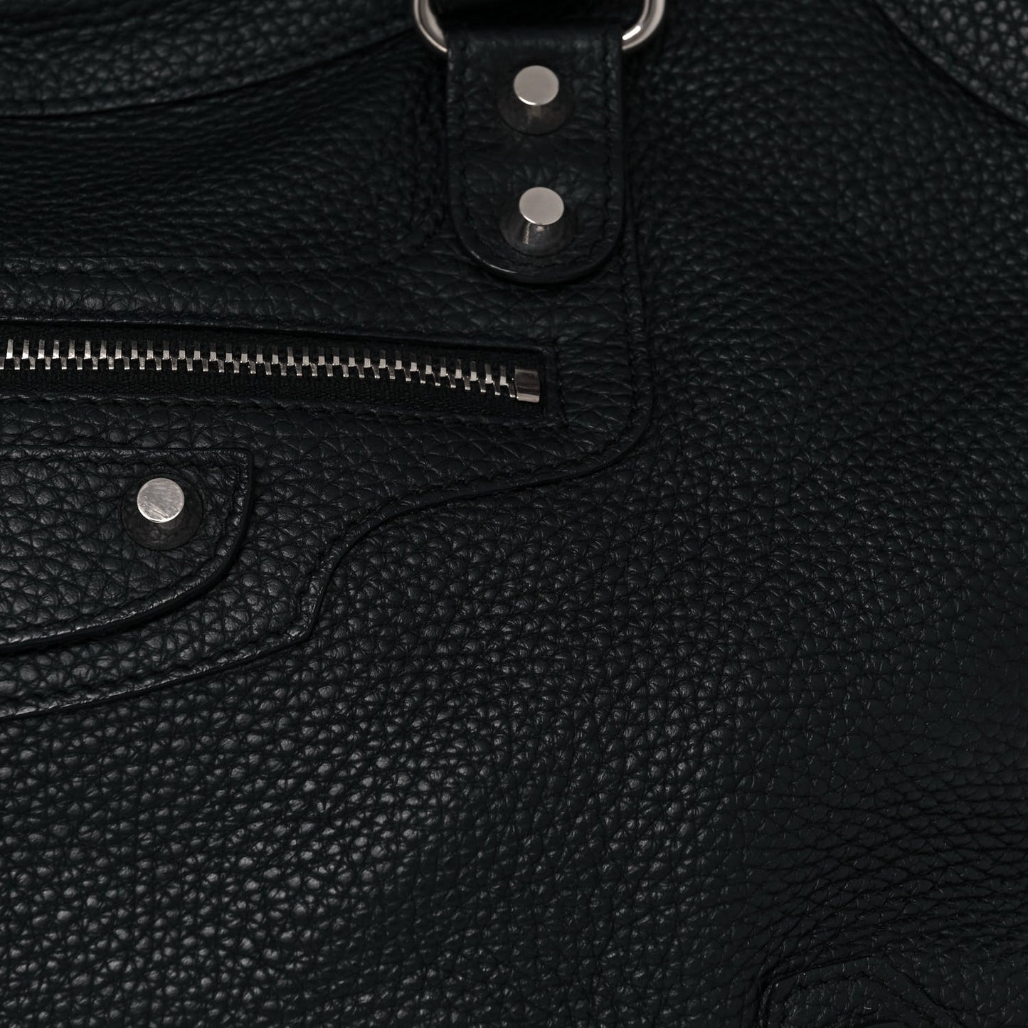 Vibrato Calfskin Classic Silver Hardware City Black