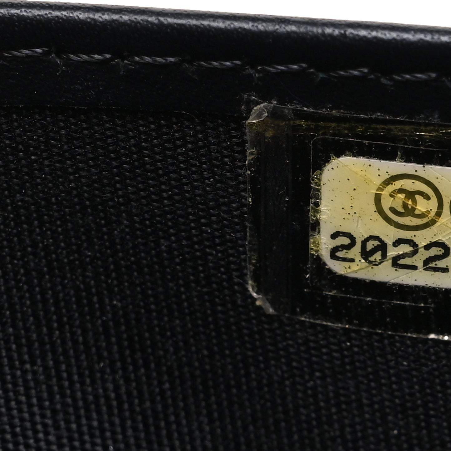 Caviar Timeless CC Yen Wallet Black